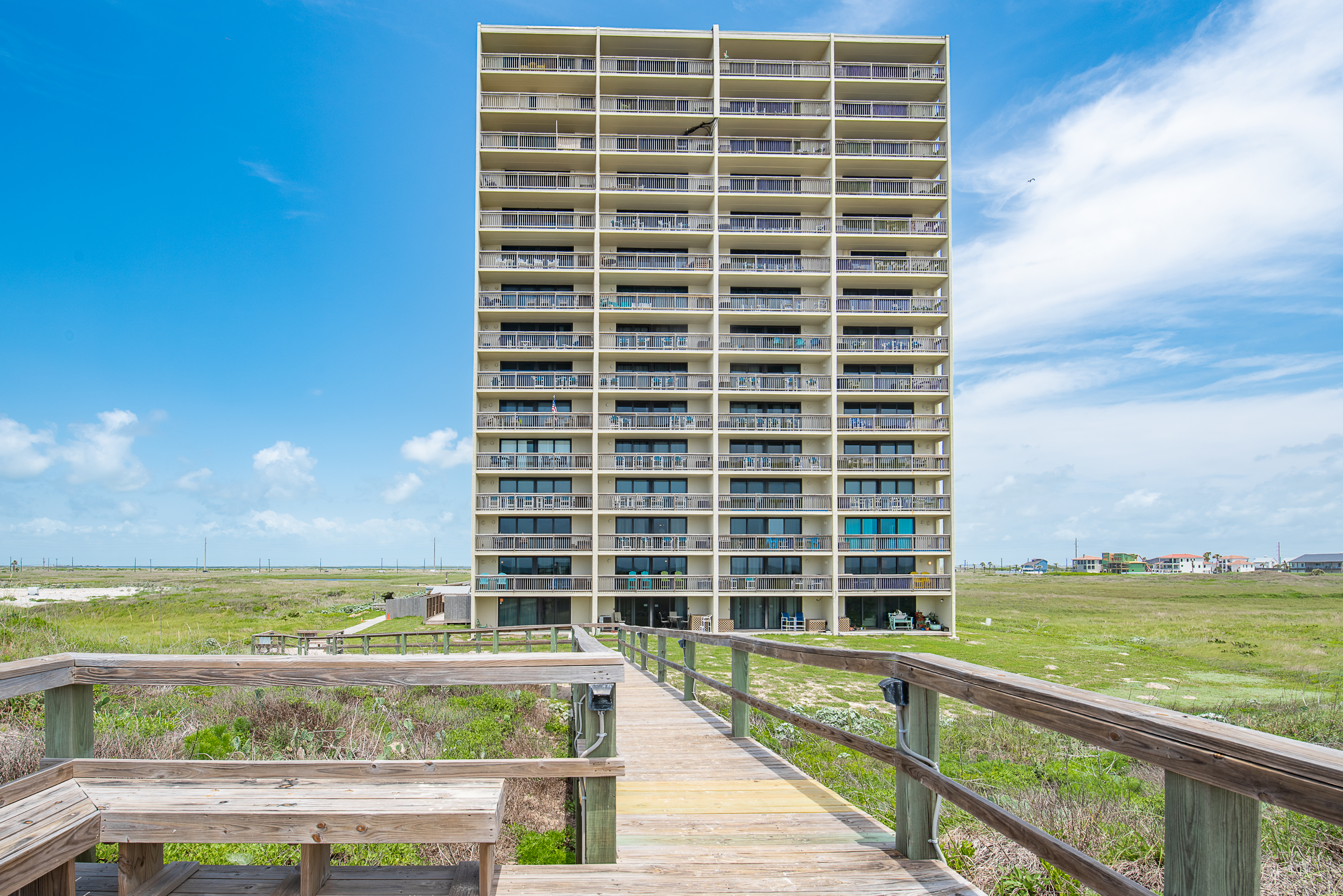  Gulf-View Penthouse at Mustang Towers - 物件實景