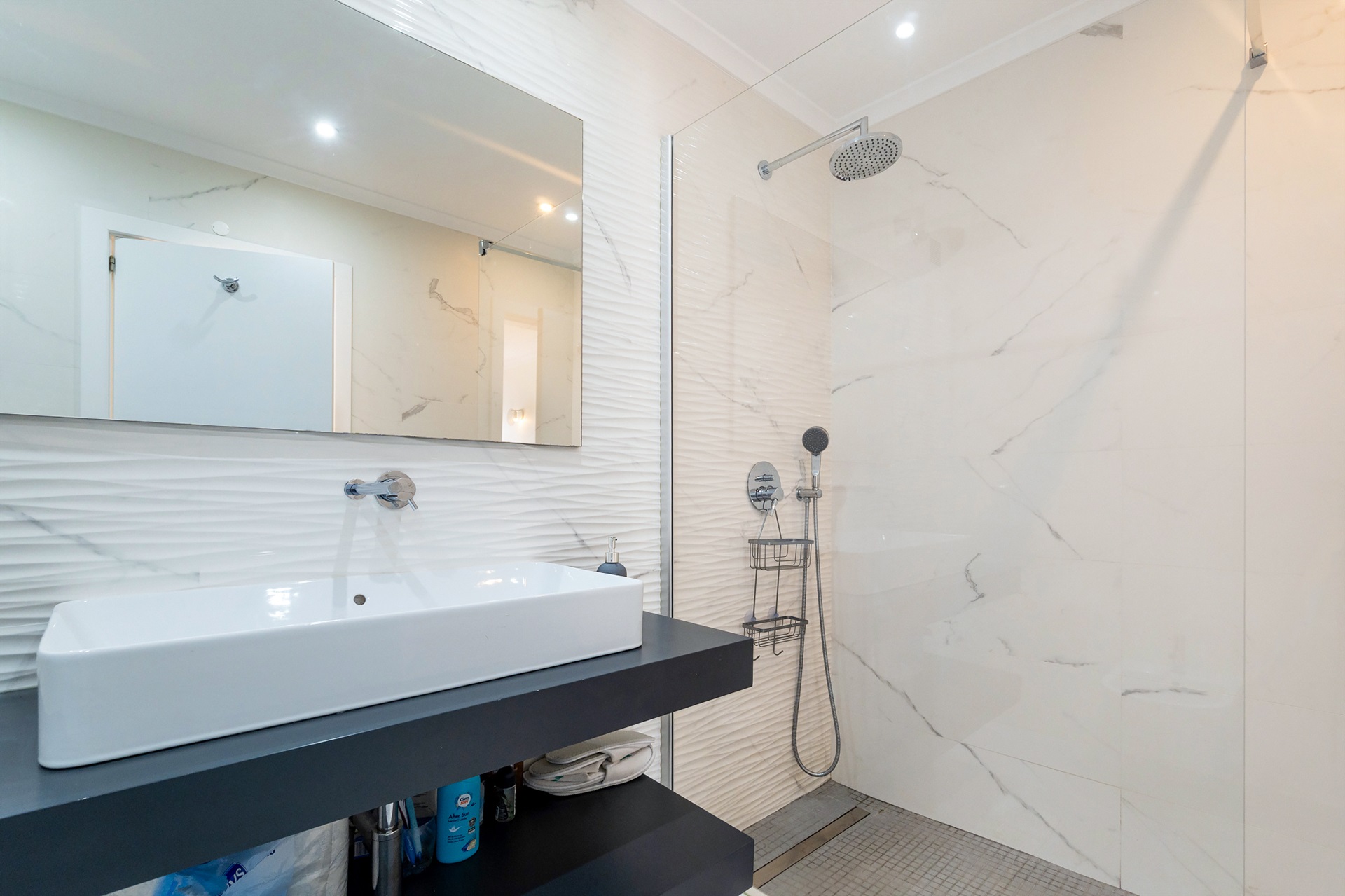  Semi-detached house, 2 bedrooms, for Sale - 物件實景