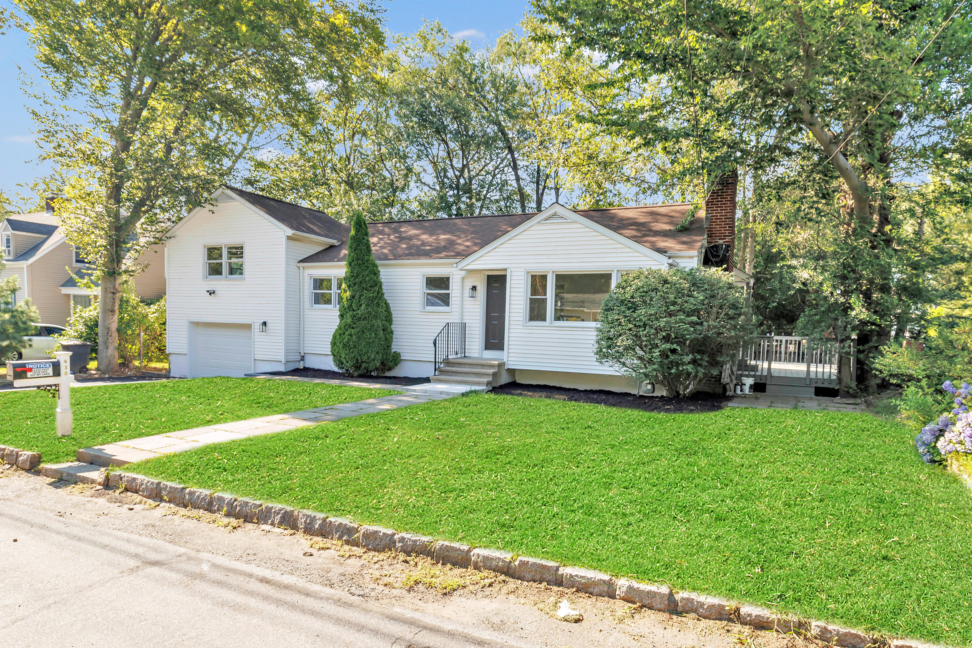 bridgeport, Connecticut, 06606, United States, 4 Bedrooms Bedrooms, ,3 BathroomsBathrooms,Residential,For Sale,1903043