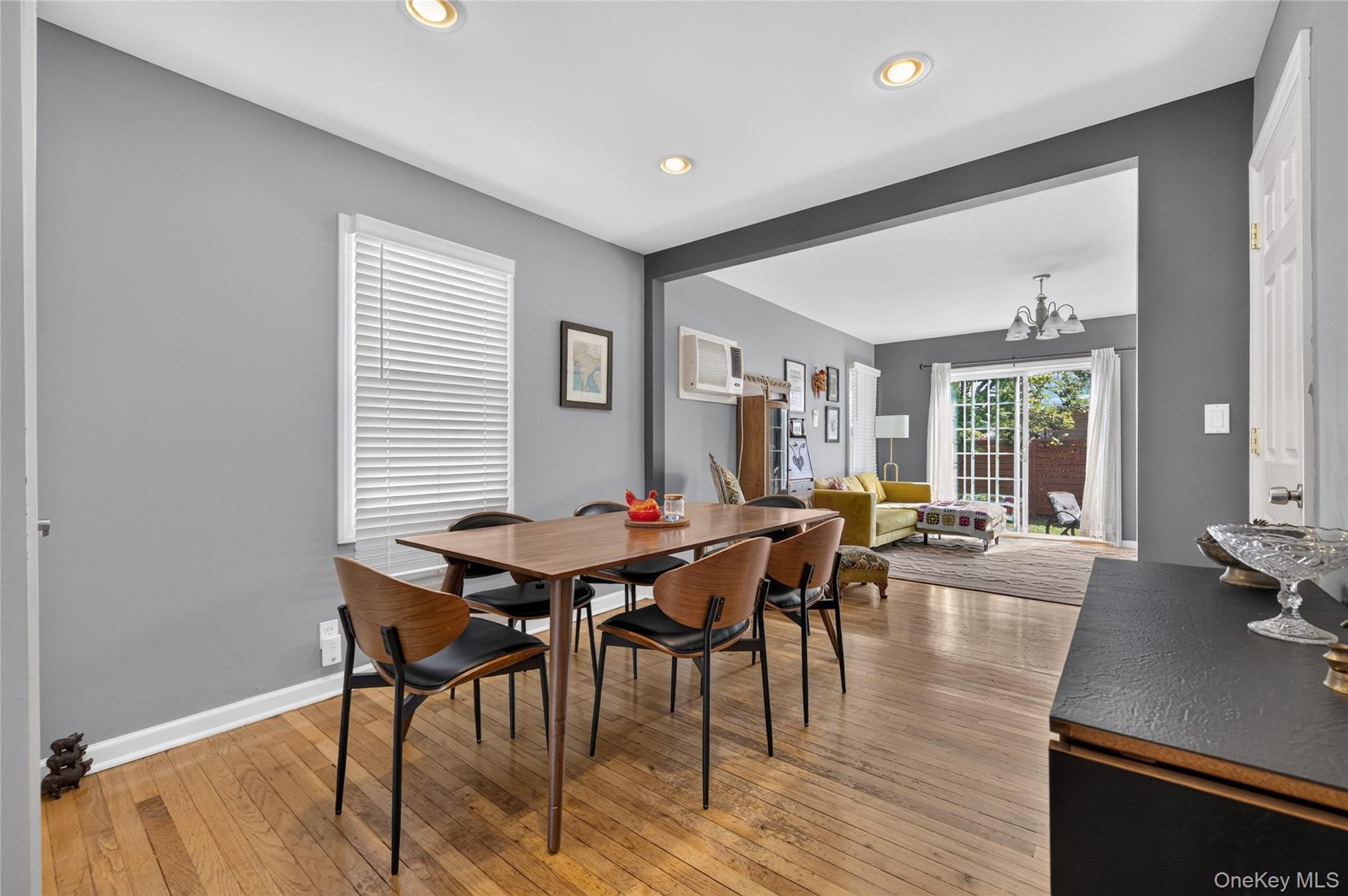  120 Bert Avenue, Westbury, NY, 11590 - 物件實景