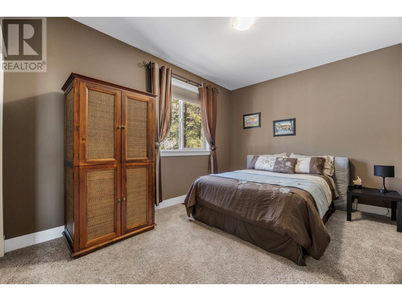 KELOWNA, British Columbia, V1X 7V3, CA, 4 Bedrooms Bedrooms, ,2 BathroomsBathrooms,Residential,For Sale,1948769