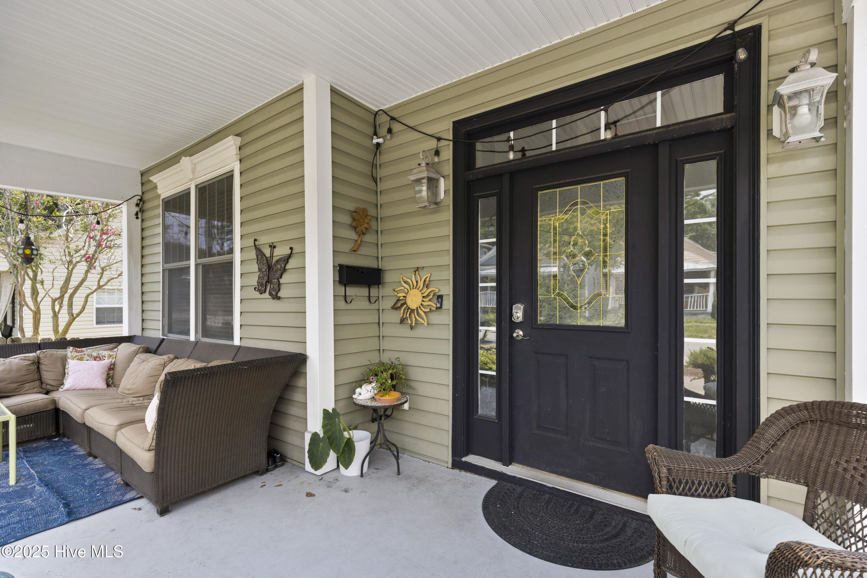 Wilmington, North Carolina, 28401, United States, 4 Bedrooms Bedrooms, ,3 BathroomsBathrooms,Residential,For Sale,1882857
