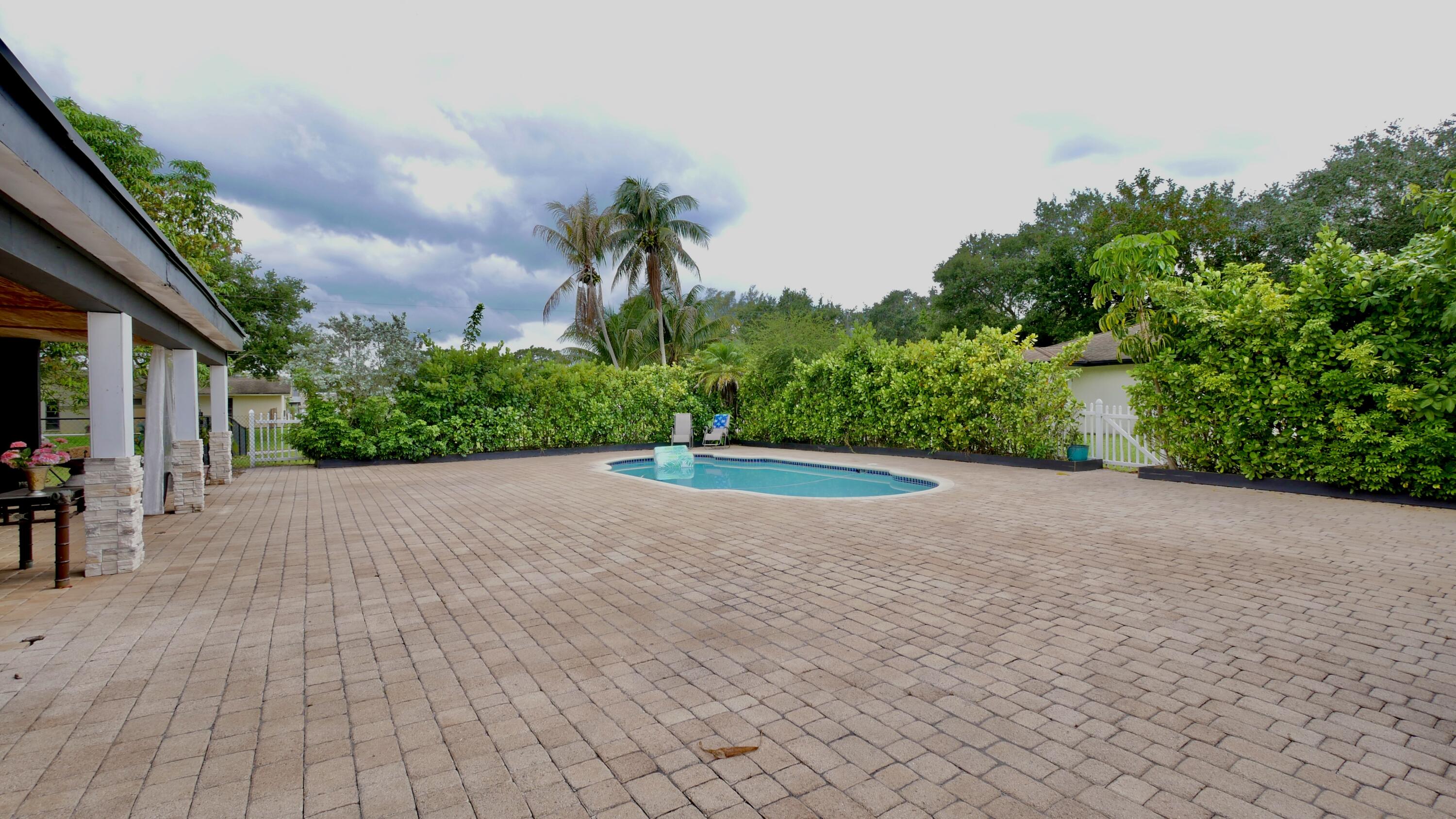 Davie, Florida, 33328, United States, 7 Bedrooms Bedrooms, ,5 BathroomsBathrooms,Residential,For Sale,2039860