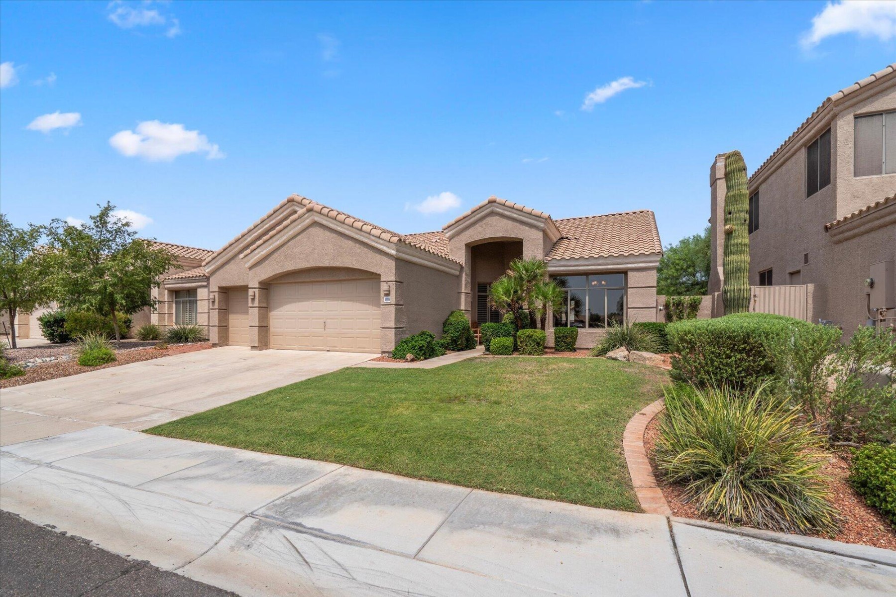  10018 E Karen Drive  Scottsdale, AZ - 物件實景
