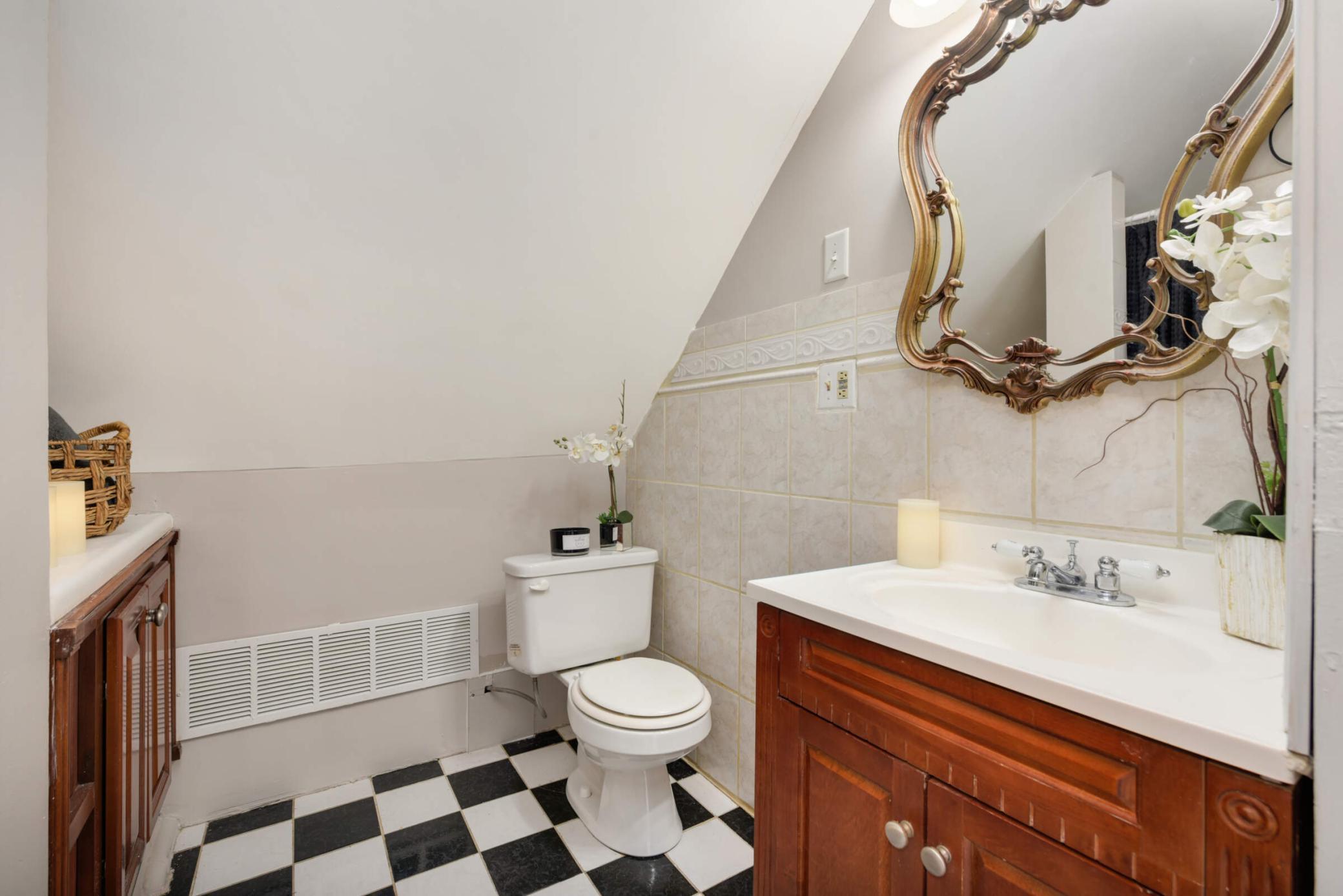 Minneapolis, Minnesota, 55405, United States, ,Residential,For Sale,1905881