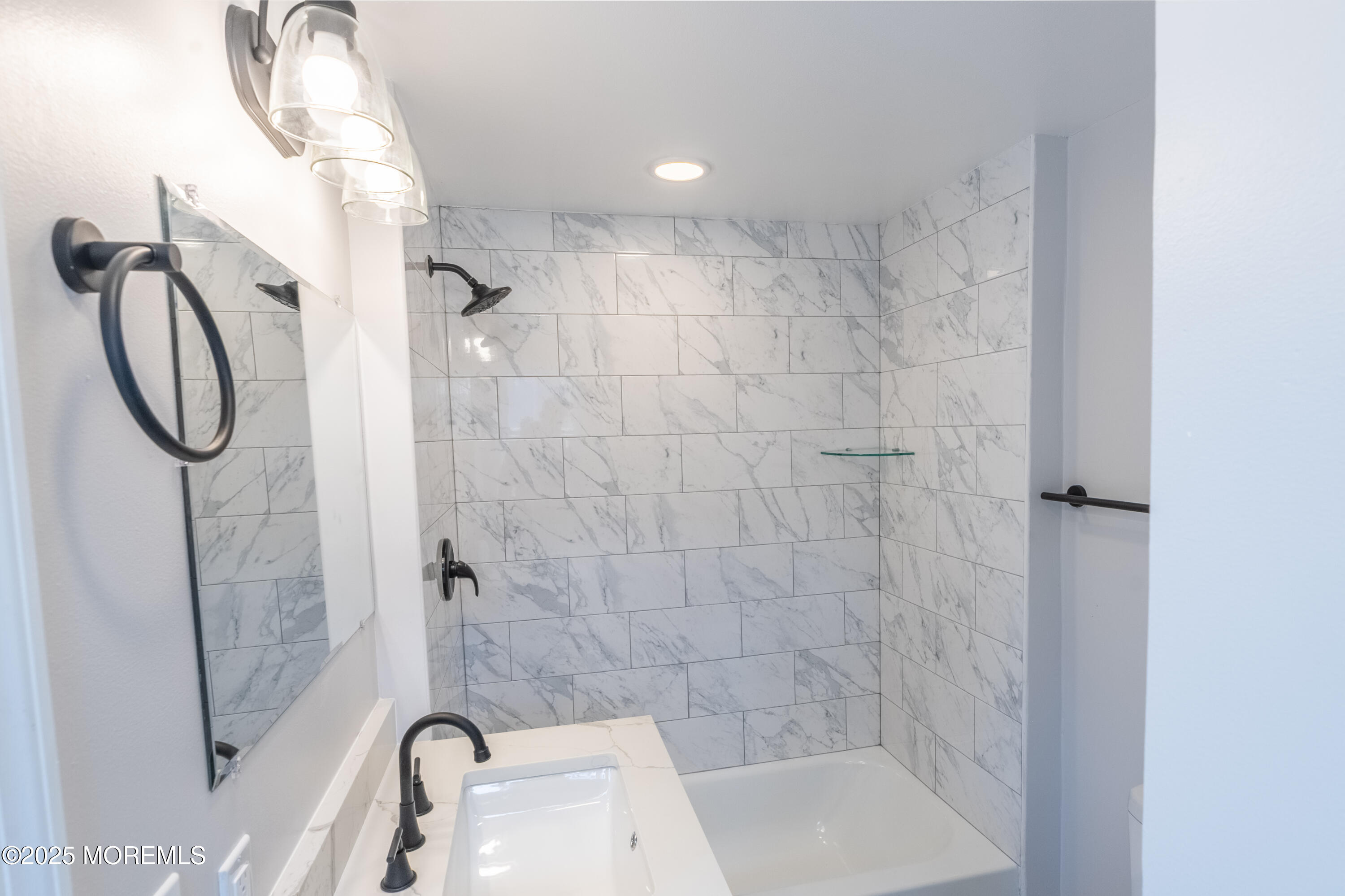 Englishtown, New Jersey, 07726, United States, 6 Bedrooms Bedrooms, ,4 BathroomsBathrooms,Residential,For Sale,1908199