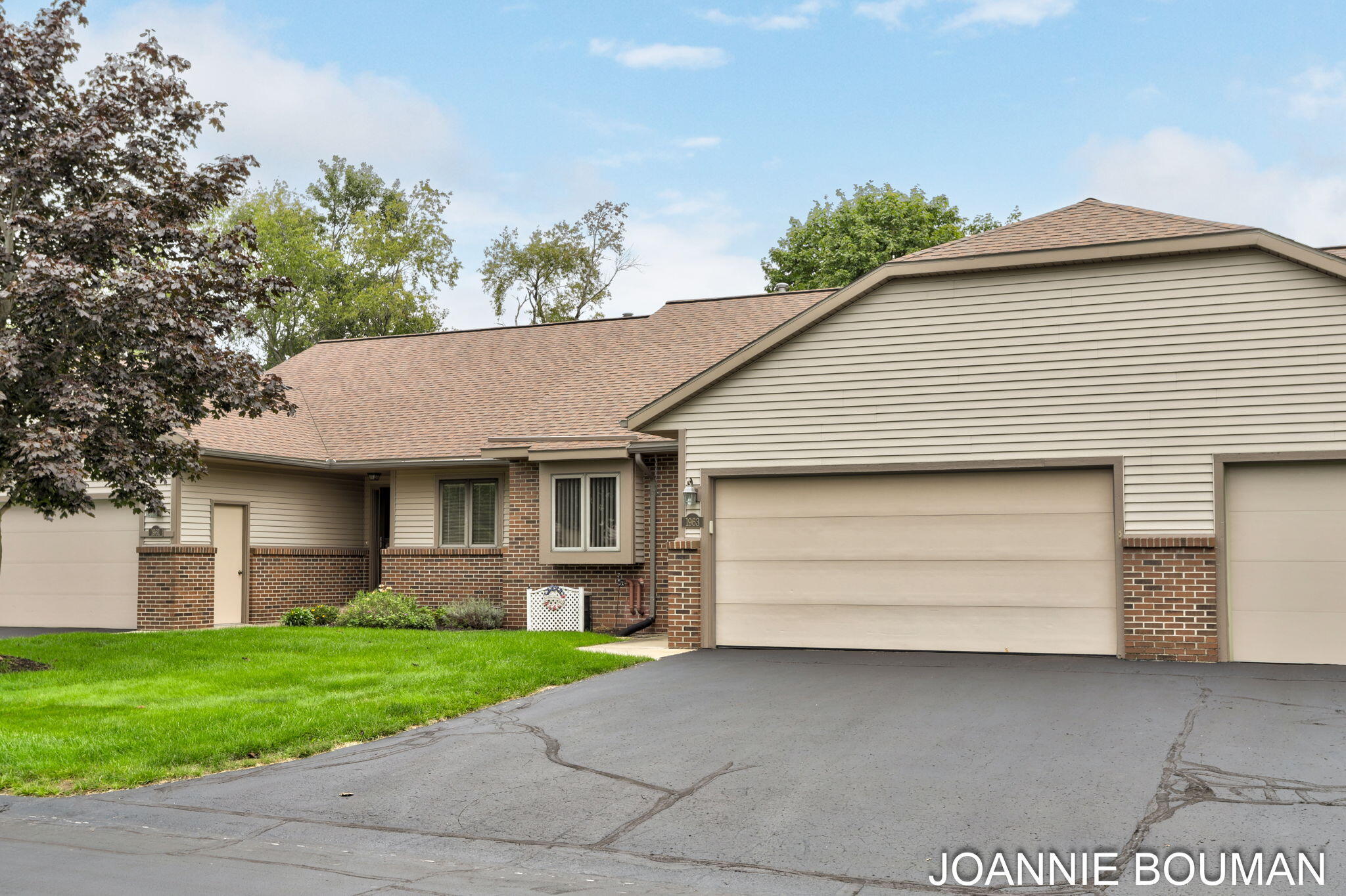 Lakeview Dr, Zeeland, MI 49464