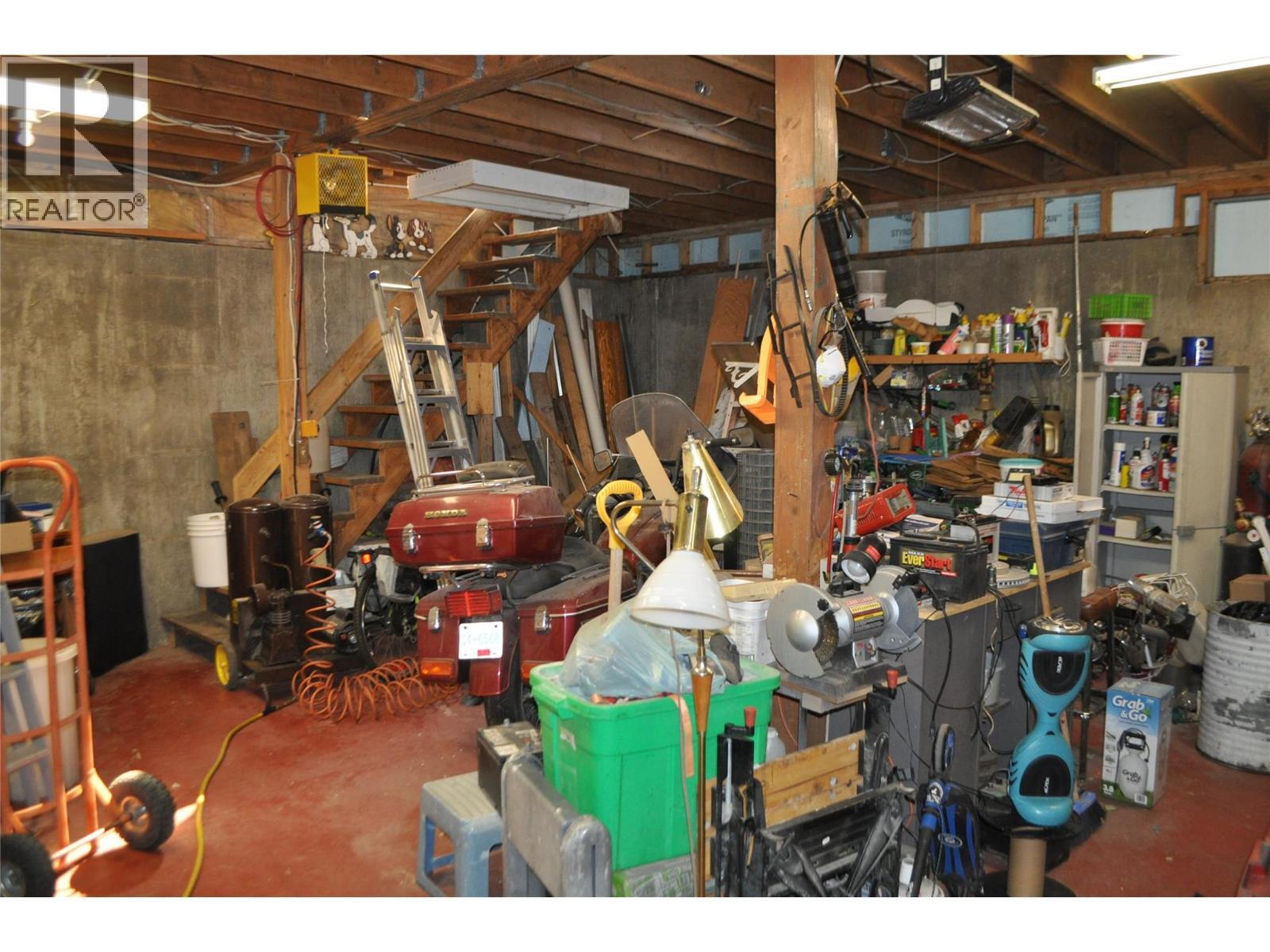 KALEDEN, British Columbia, V0H 1K0, CA, 1 Bedroom Bedrooms, ,1 BathroomBathrooms,Residential,For Sale,1948782