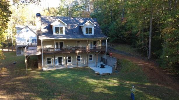 Murphy, North Carolina, 28906, United States, 4 Bedrooms Bedrooms, ,4 BathroomsBathrooms,Residential,For Sale,1989693
