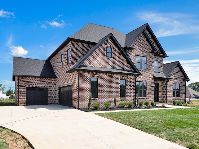 Clarksville, Tennessee, 37043, United States, 4 Bedrooms Bedrooms, ,3 BathroomsBathrooms,Residential,For Sale,1938268