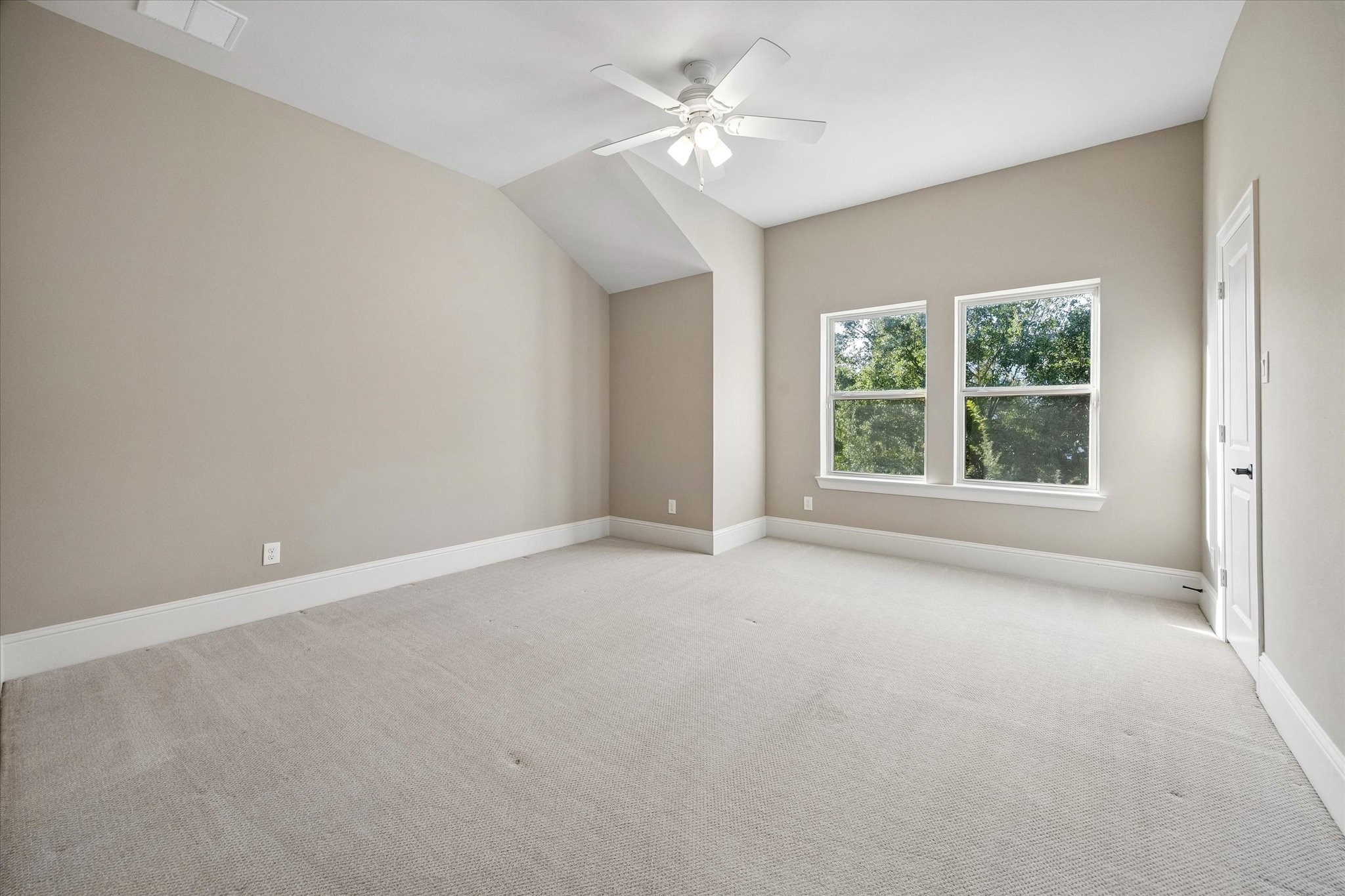  1333 Chantilly Lane - 物件實景