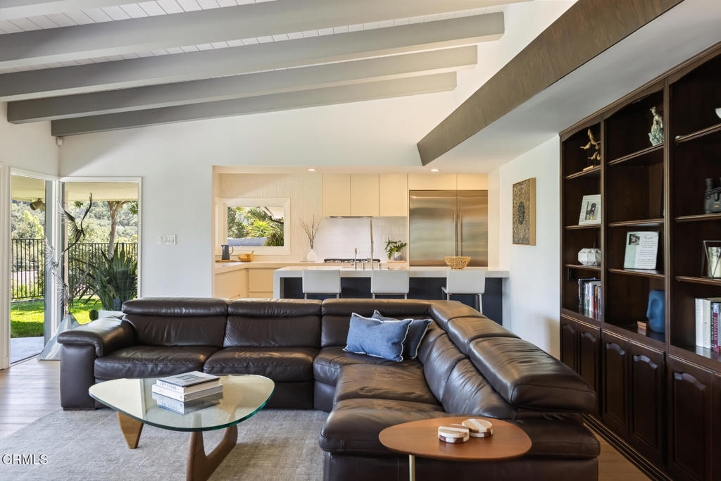 La Canada Flintridge, California, 91011, United States, 3 Bedrooms Bedrooms, ,3 BathroomsBathrooms,Residential,For Sale,1941612