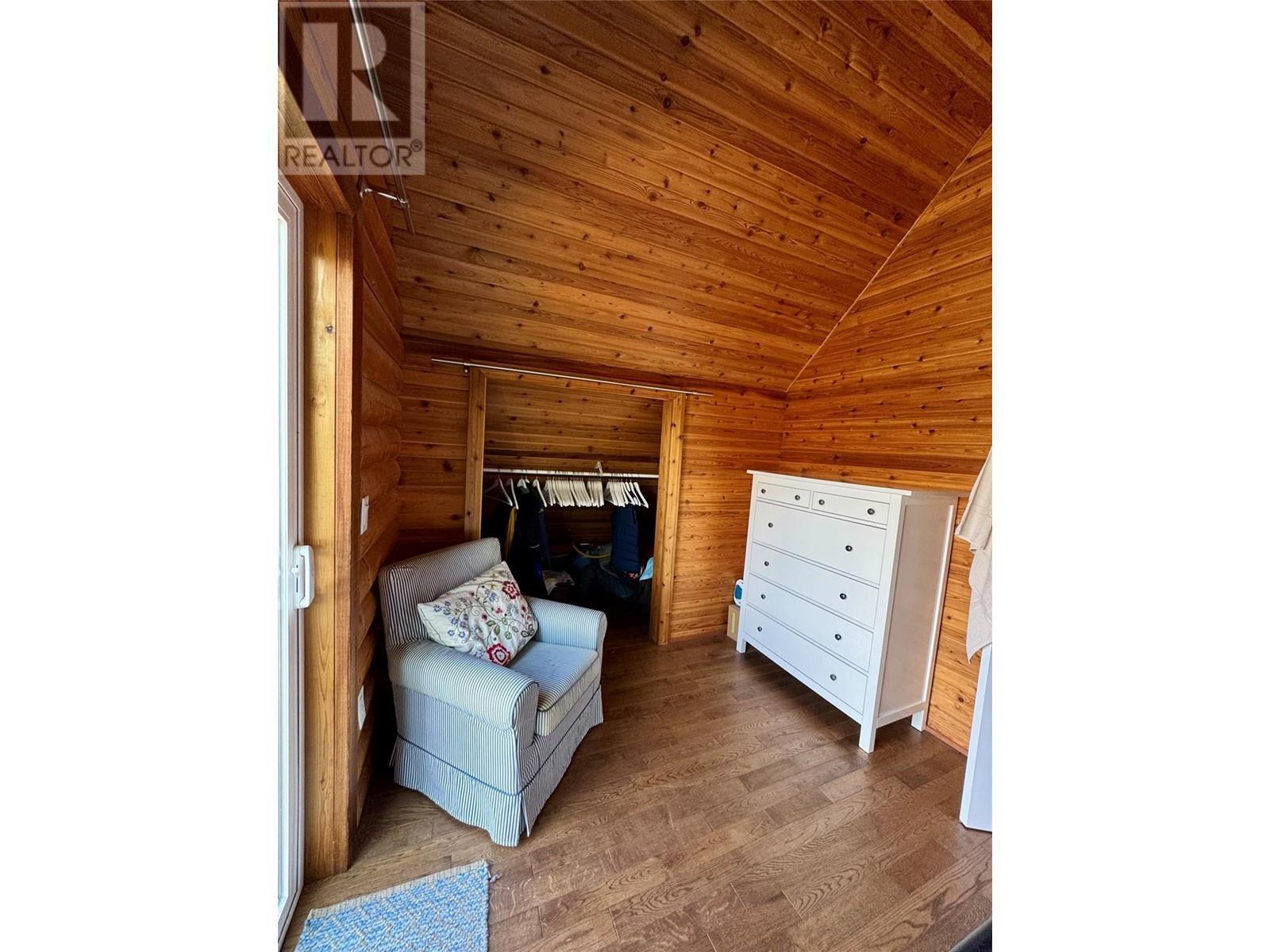 SICAMOUS, British Columbia, V0E 2V0, CA, 3 Bedrooms Bedrooms, ,2 BathroomsBathrooms,Residential,For Sale,1838077