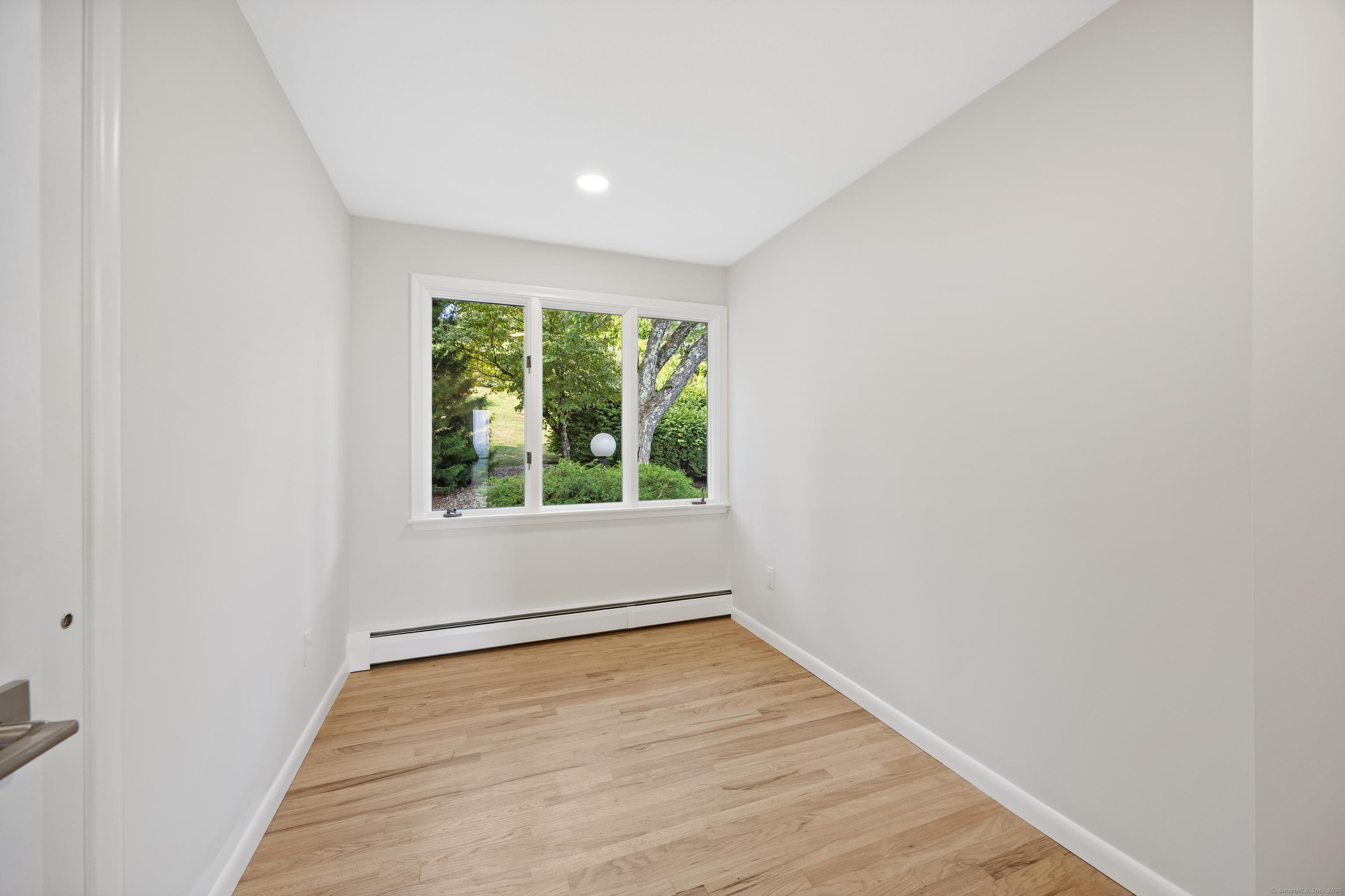 West Hartford, Connecticut, 06117, United States, 4 Bedrooms Bedrooms, ,3 BathroomsBathrooms,Residential,For Sale,1914164