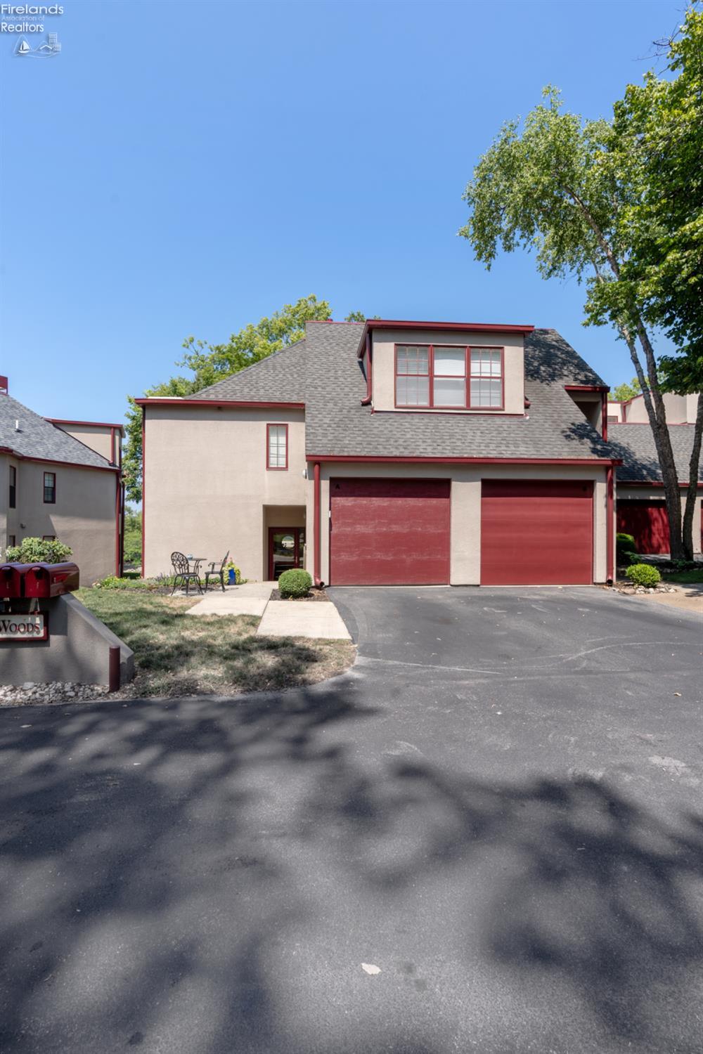 Port Clinton, Ohio, 43452-3072, United States, 2 Bedrooms Bedrooms, ,2 BathroomsBathrooms,Residential,For Sale,1915174