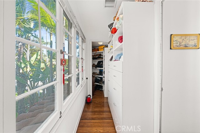 Los Angeles, California, 90064, United States, 6 Bedrooms Bedrooms, ,3 BathroomsBathrooms,Residential,For Sale,1878495