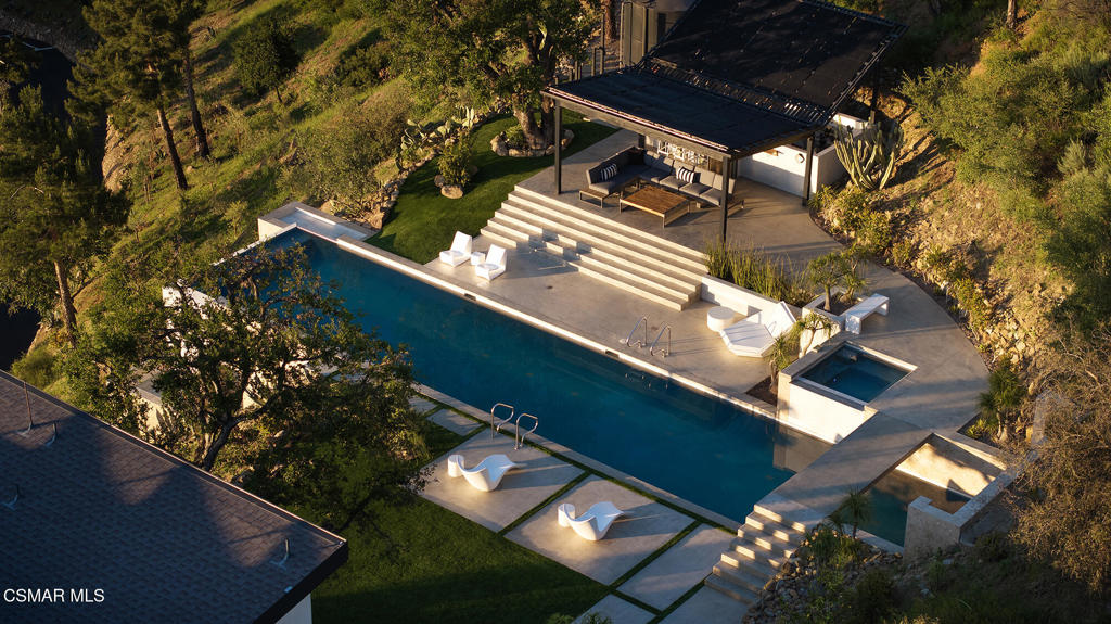 Malibu, California, 90265, United States, 4 Bedrooms Bedrooms, ,3 BathroomsBathrooms,Residential,For Sale,1732105