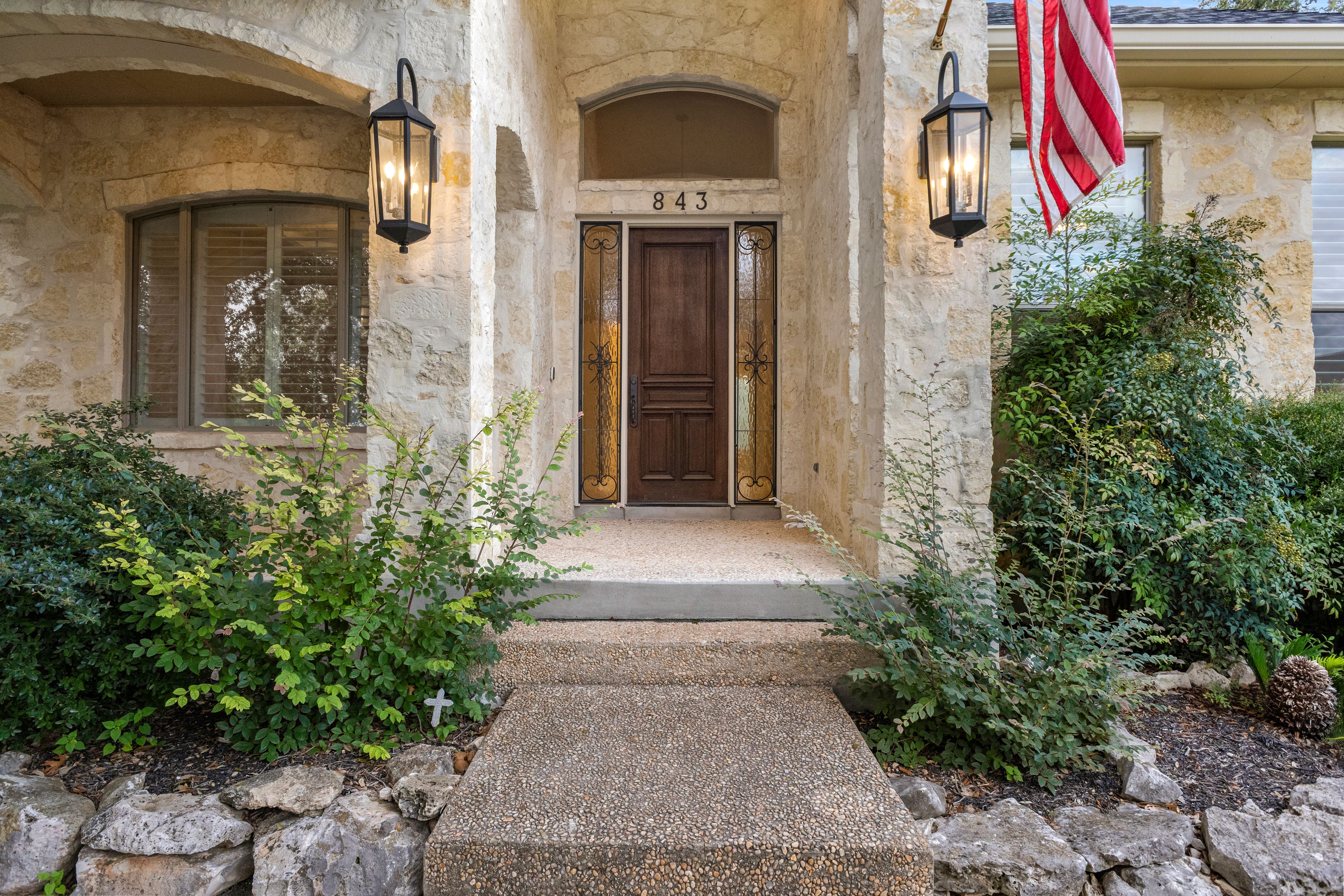  Private 5 Bedroom Oasis with Pool  Heights of Stone Oak - 物件實景