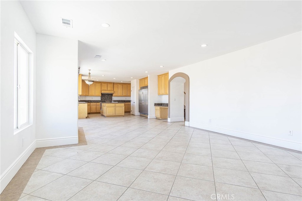 Apple Valley, California, 92307, United States, 6 Bedrooms Bedrooms, ,7 BathroomsBathrooms,Residential,For Sale,2022509