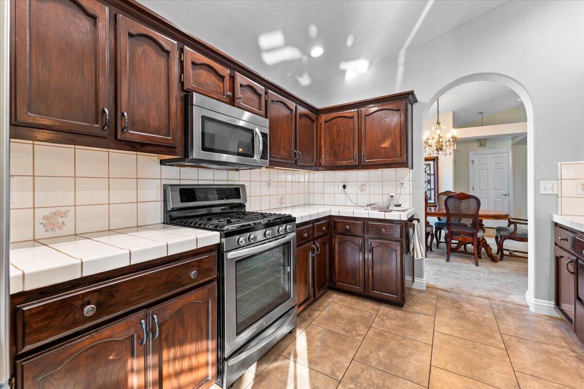 Redding, California, 96001, United States, 3 Bedrooms Bedrooms, ,2 BathroomsBathrooms,Residential,For Sale,1949690