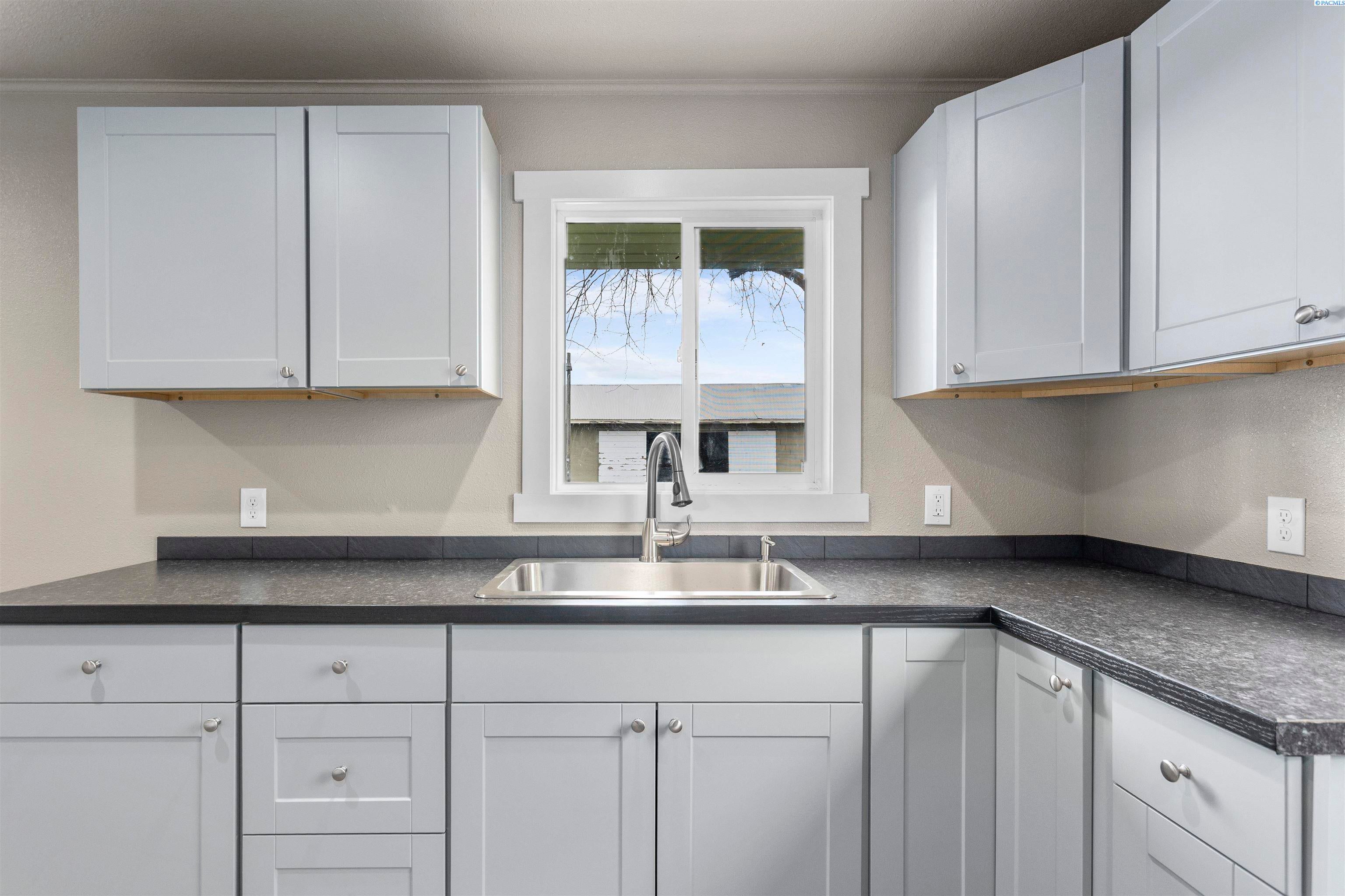 Prosser, Washington, 99350, United States, ,Residential,For Sale,1979081