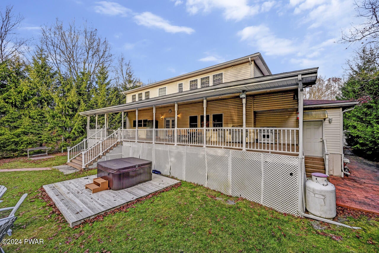 Albrightsville, Pennsylvania, 18210, United States, 4 Bedrooms Bedrooms, ,5 BathroomsBathrooms,Residential,For Sale,1982857