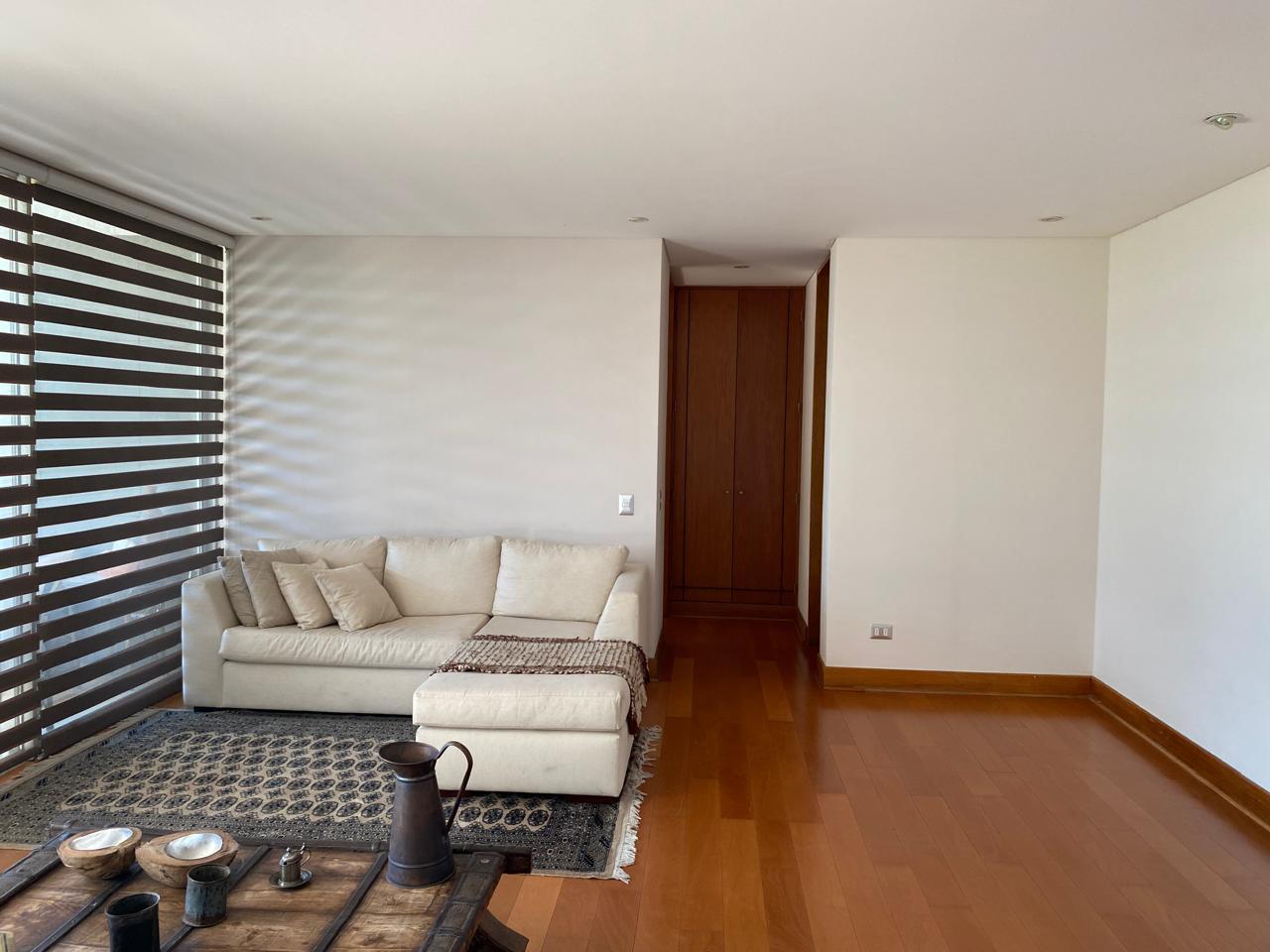 Las Condes, Chile, 6 Bedrooms Bedrooms, ,5 BathroomsBathrooms,Residential,For Sale,1898716