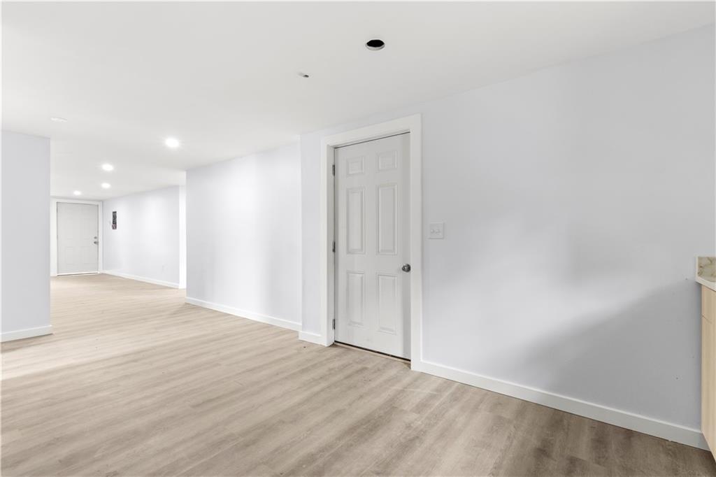 Cranston, Rhode Island, 02921, United States, 6 Bedrooms Bedrooms, ,2 BathroomsBathrooms,Residential,For Sale,2005214