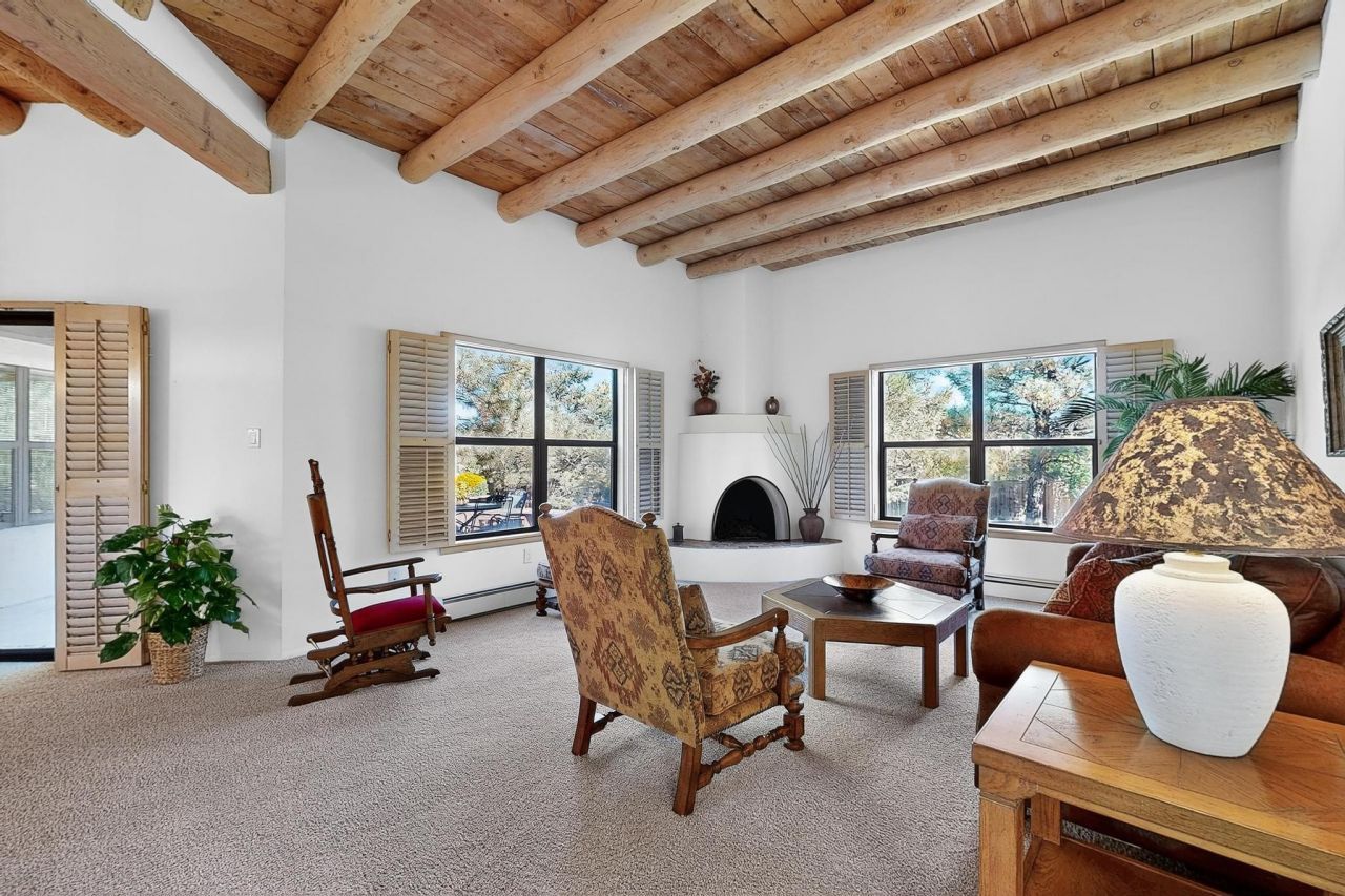 Santa Fe, New Mexico, 87507, United States, 3 Bedrooms Bedrooms, ,2 BathroomsBathrooms,Residential,For Sale,1955311