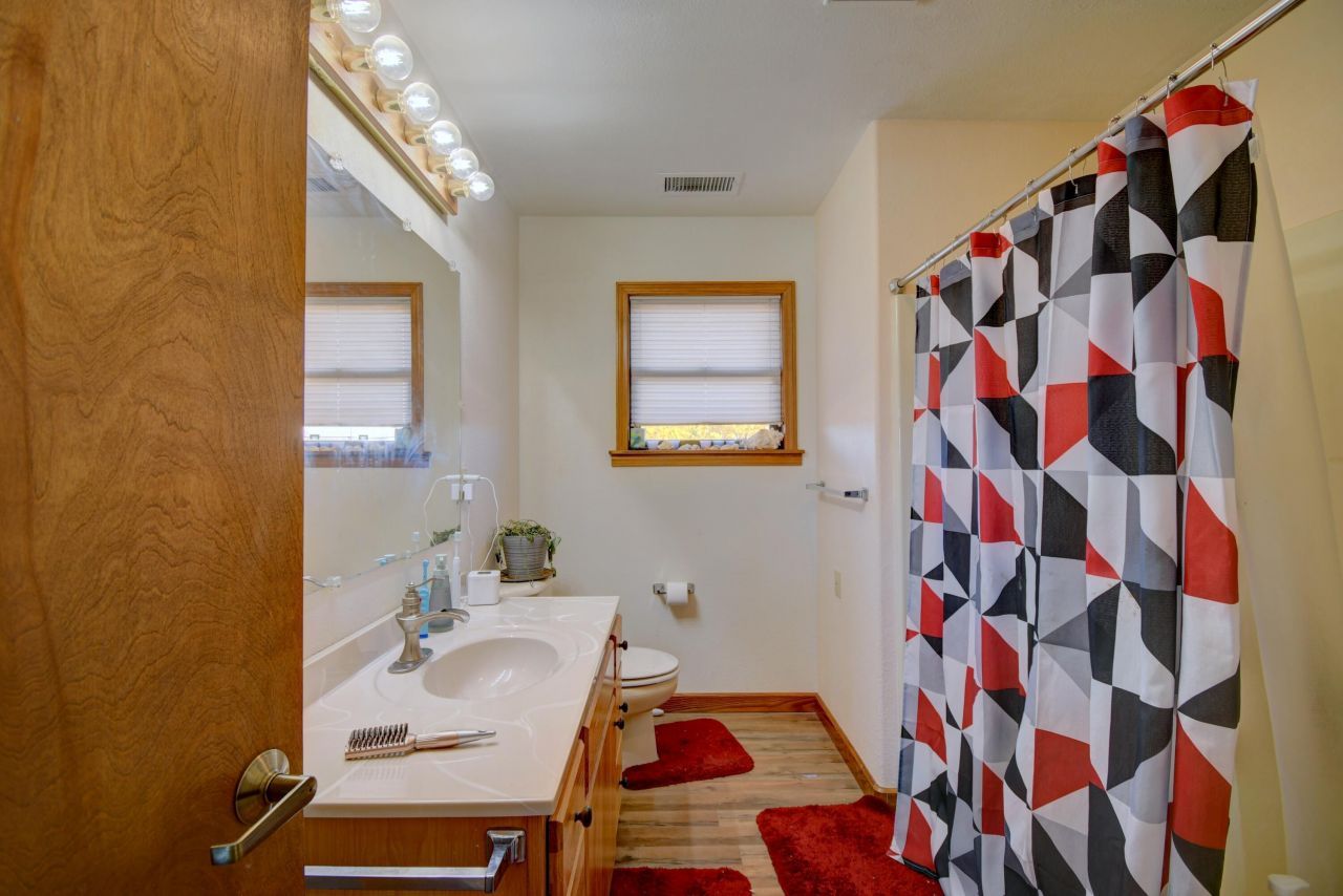 Edgewood, New Mexico, 87015, United States, 6 Bedrooms Bedrooms, ,4 BathroomsBathrooms,Residential,For Sale,1990949