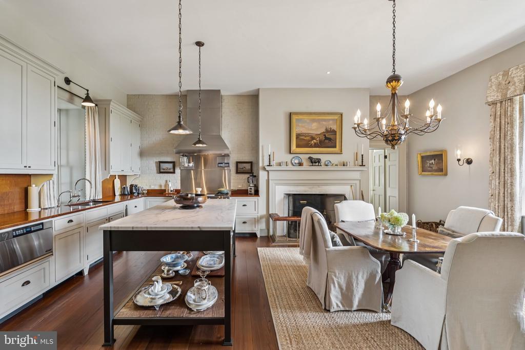 Rappahannock Academy, Virginia, 22538, United States, 4 Bedrooms Bedrooms, ,5 BathroomsBathrooms,Residential,For Sale,1917132