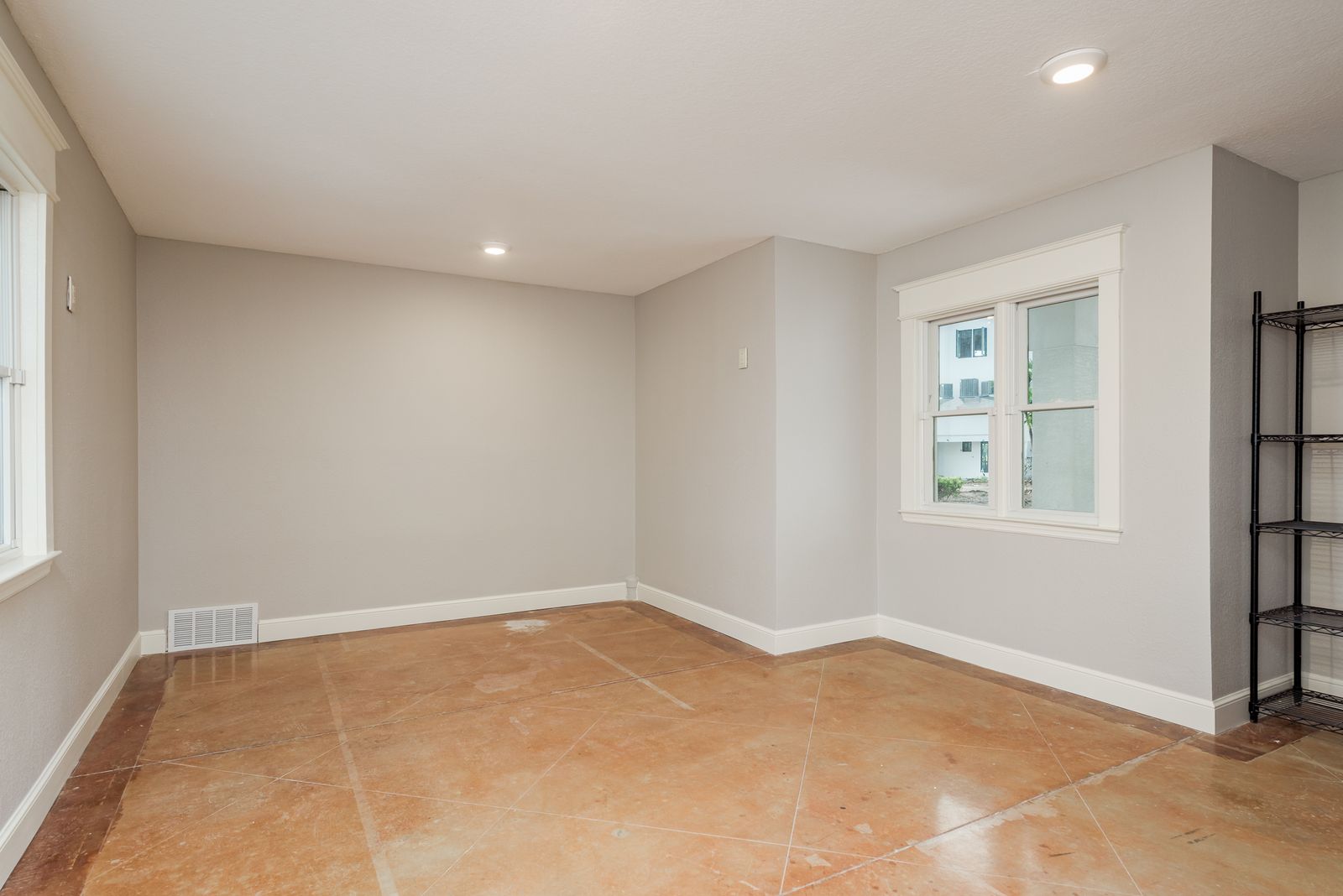 Clearwater, Florida, 33767, United States, 5 Bedrooms Bedrooms, ,5 BathroomsBathrooms,Residential,For Sale,1984474