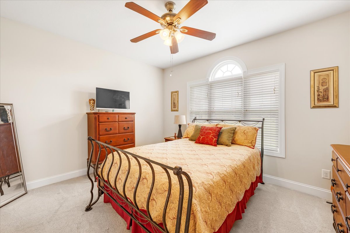 Winchester, Tennessee, 37398, United States, 4 Bedrooms Bedrooms, ,2 BathroomsBathrooms,Residential,For Sale,1921635