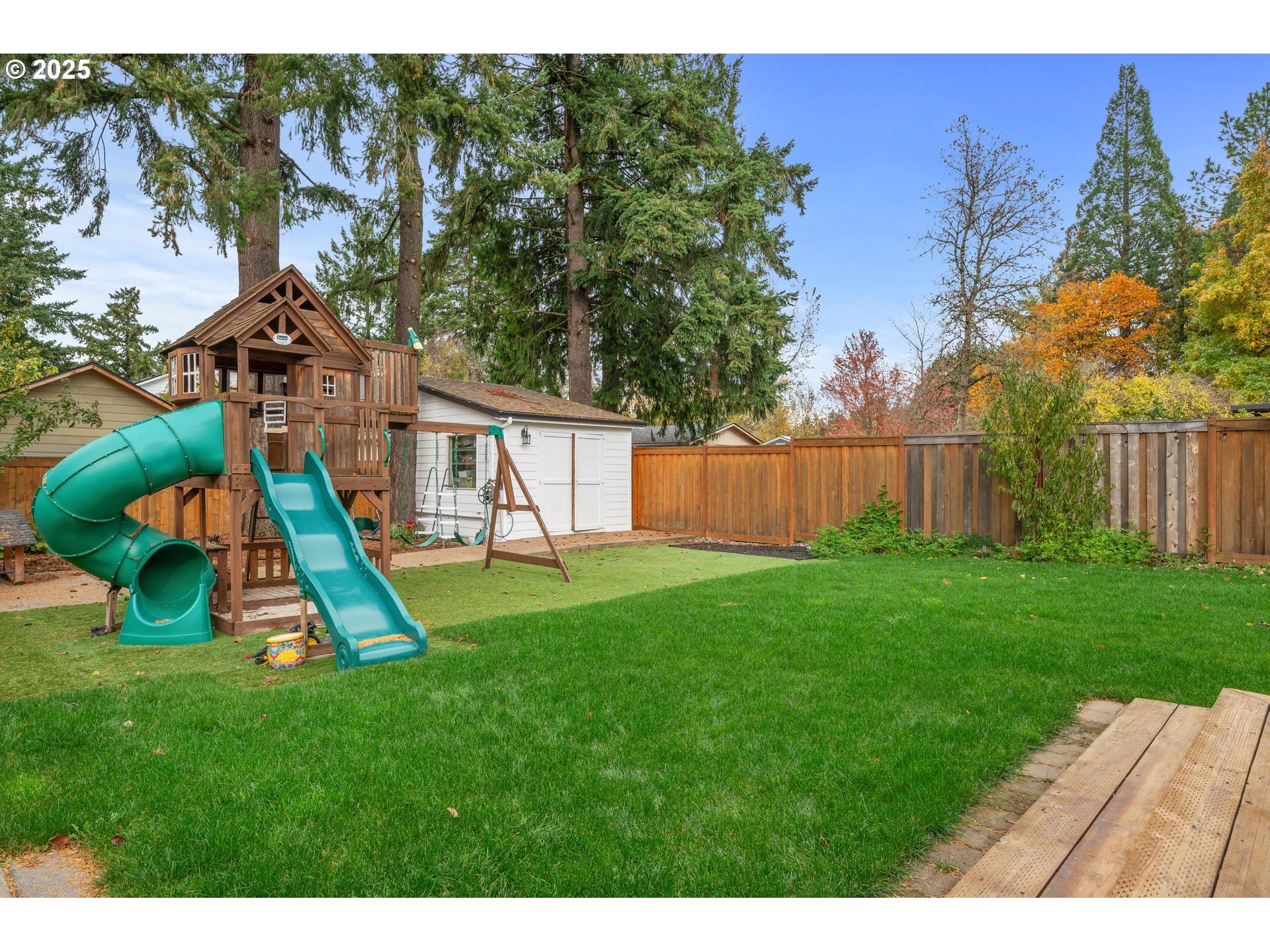 Portland, Oregon, 97223, United States, 4 Bedrooms Bedrooms, ,3 BathroomsBathrooms,Residential,For Sale,1991848