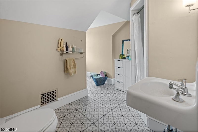 Montgomery Twp., New Jersey, 08540, United States, 6 Bedrooms Bedrooms, ,6 BathroomsBathrooms,Residential,For Sale,1847578