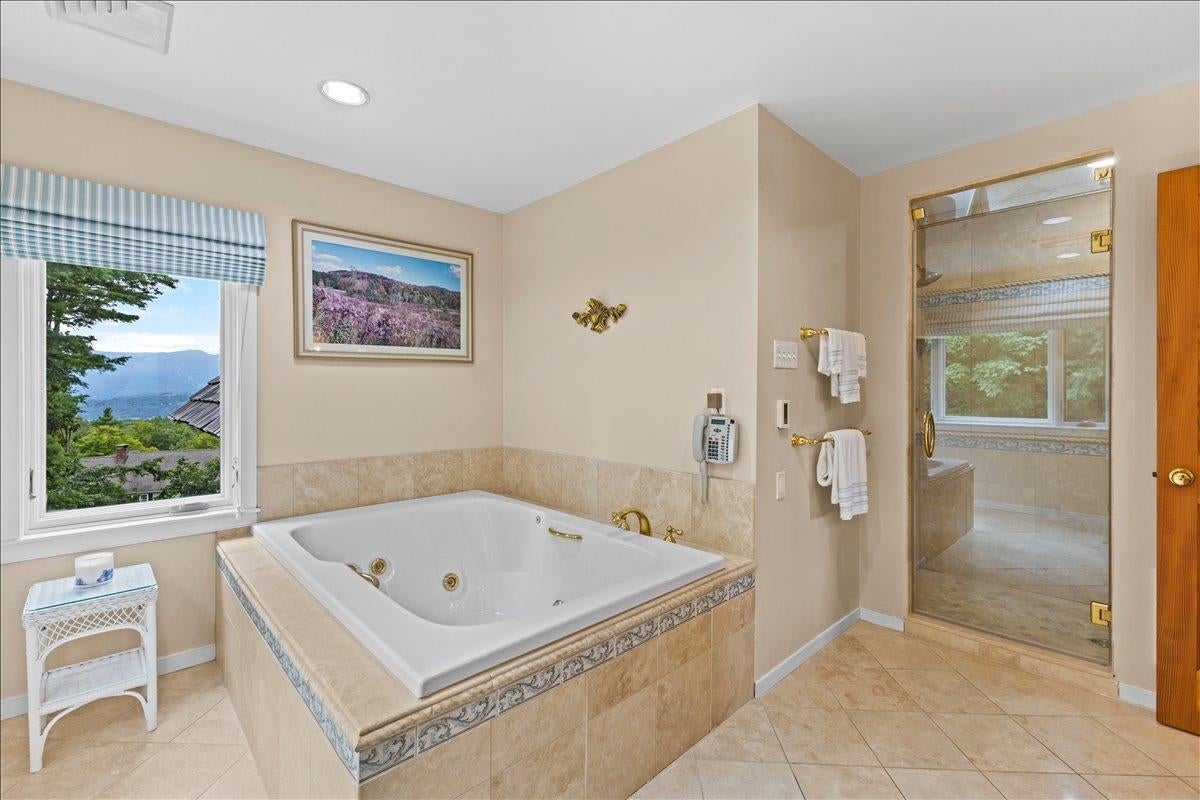 Stowe, Vermont, 05672, United States, 4 Bedrooms Bedrooms, ,2 BathroomsBathrooms,Residential,For Sale,1846681