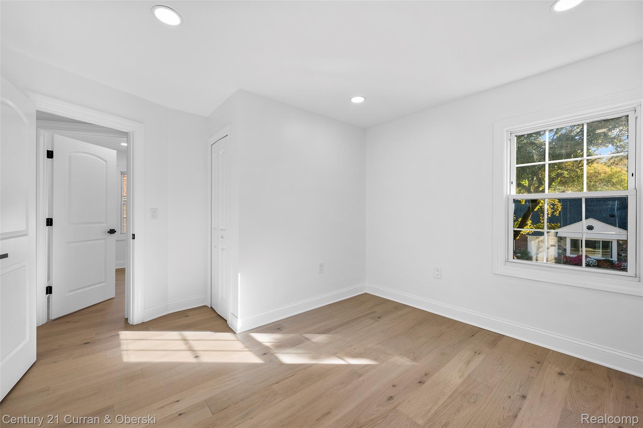 Dearborn, Michigan, 48124, United States, 4 Bedrooms Bedrooms, ,3 BathroomsBathrooms,Residential,For Sale,1979492