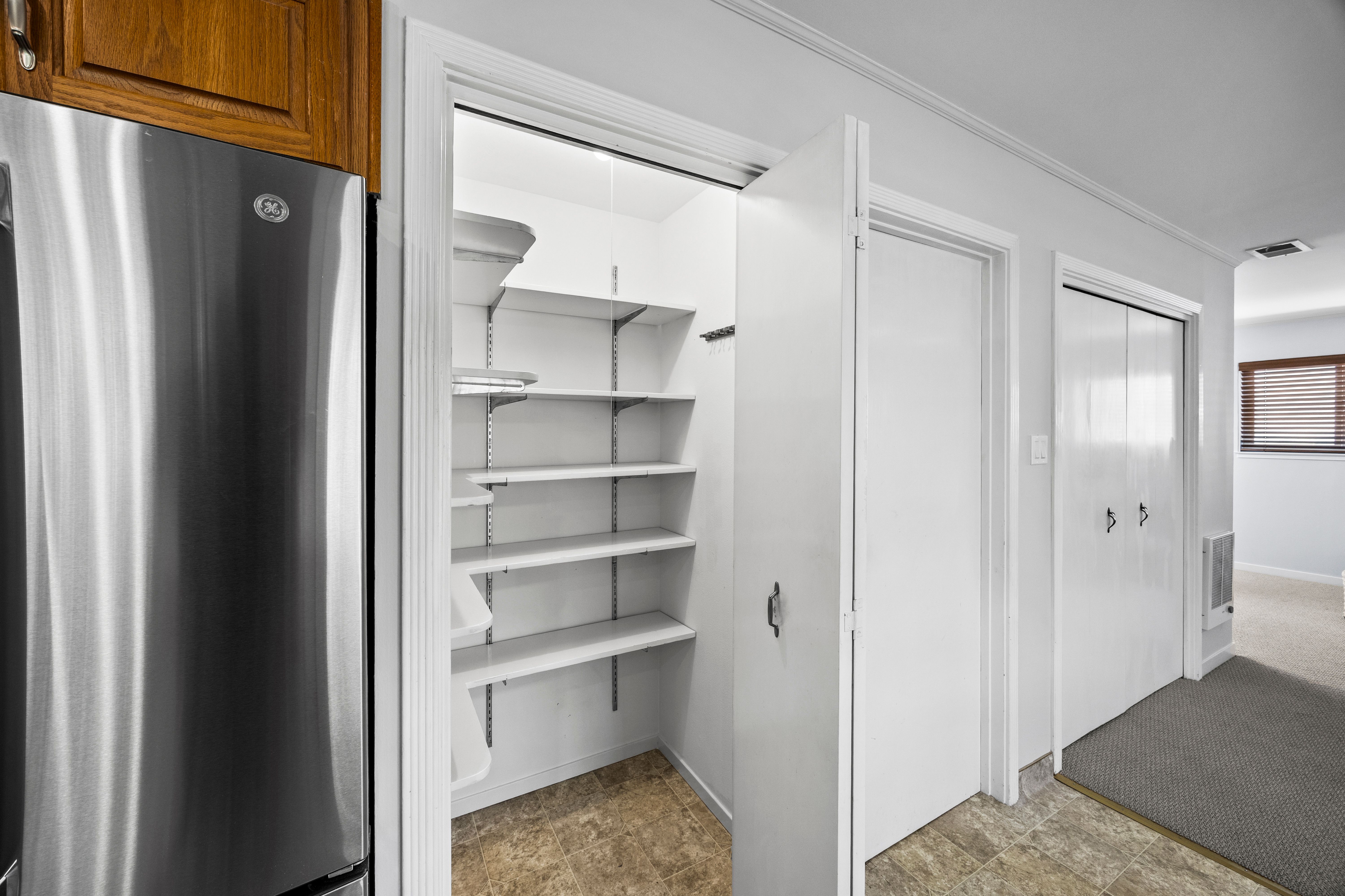  Single Story Rancher in Desirable San Mateo Village - 物件實景