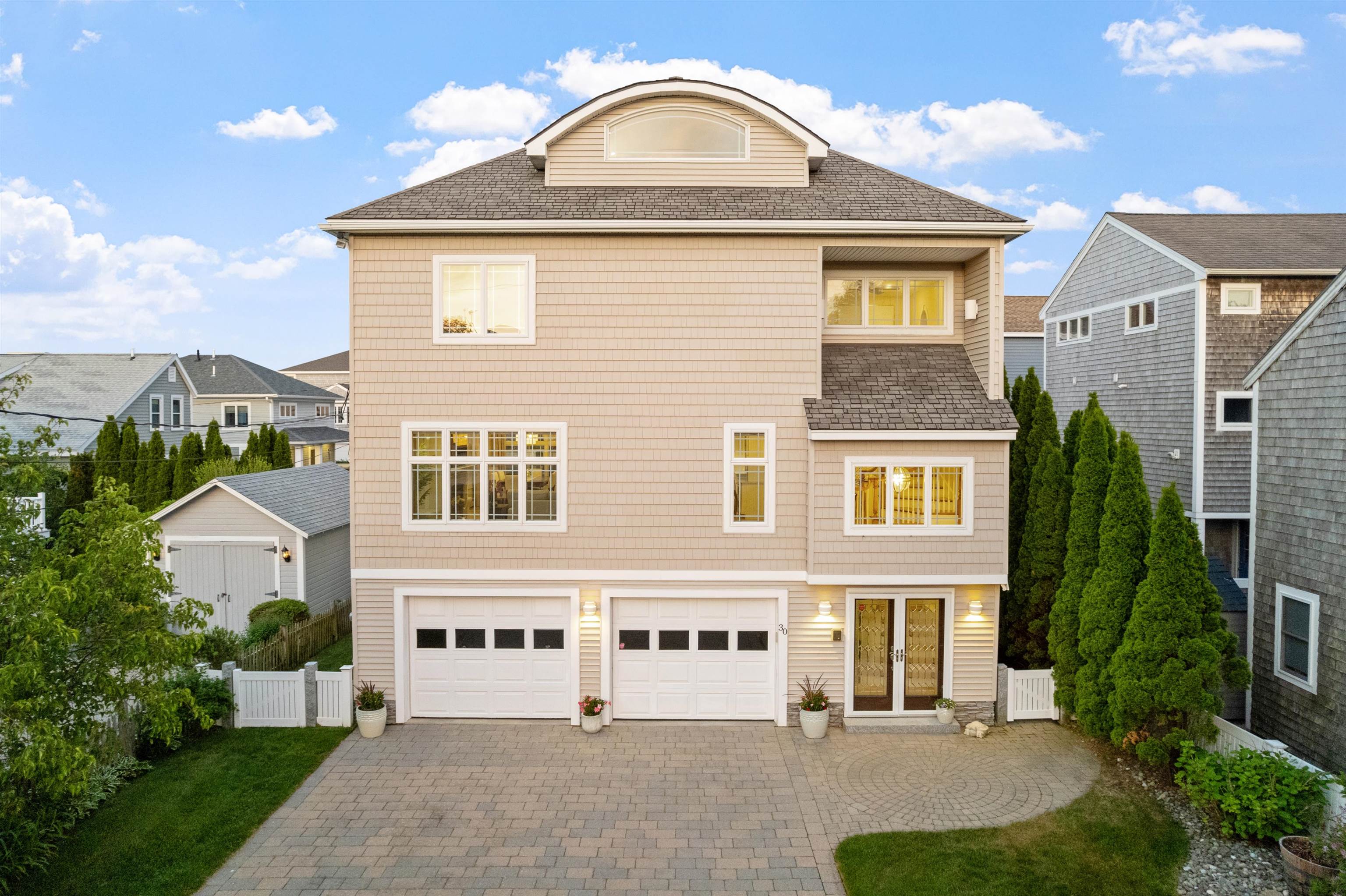 Hampton, New Hampshire, 03842, United States, 3 Bedrooms Bedrooms, ,1 BathroomBathrooms,Residential,For Sale,1846581