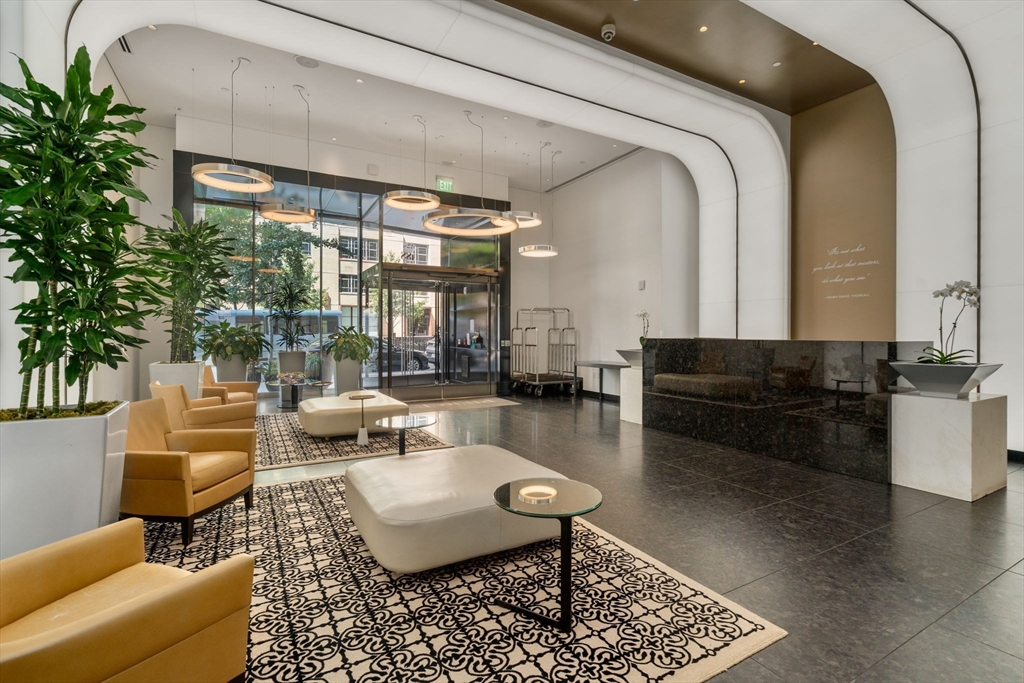 Boston, Massachusetts, 02215, United States, 1 Bedroom Bedrooms, ,1 BathroomBathrooms,Residential,For Sale,1938764