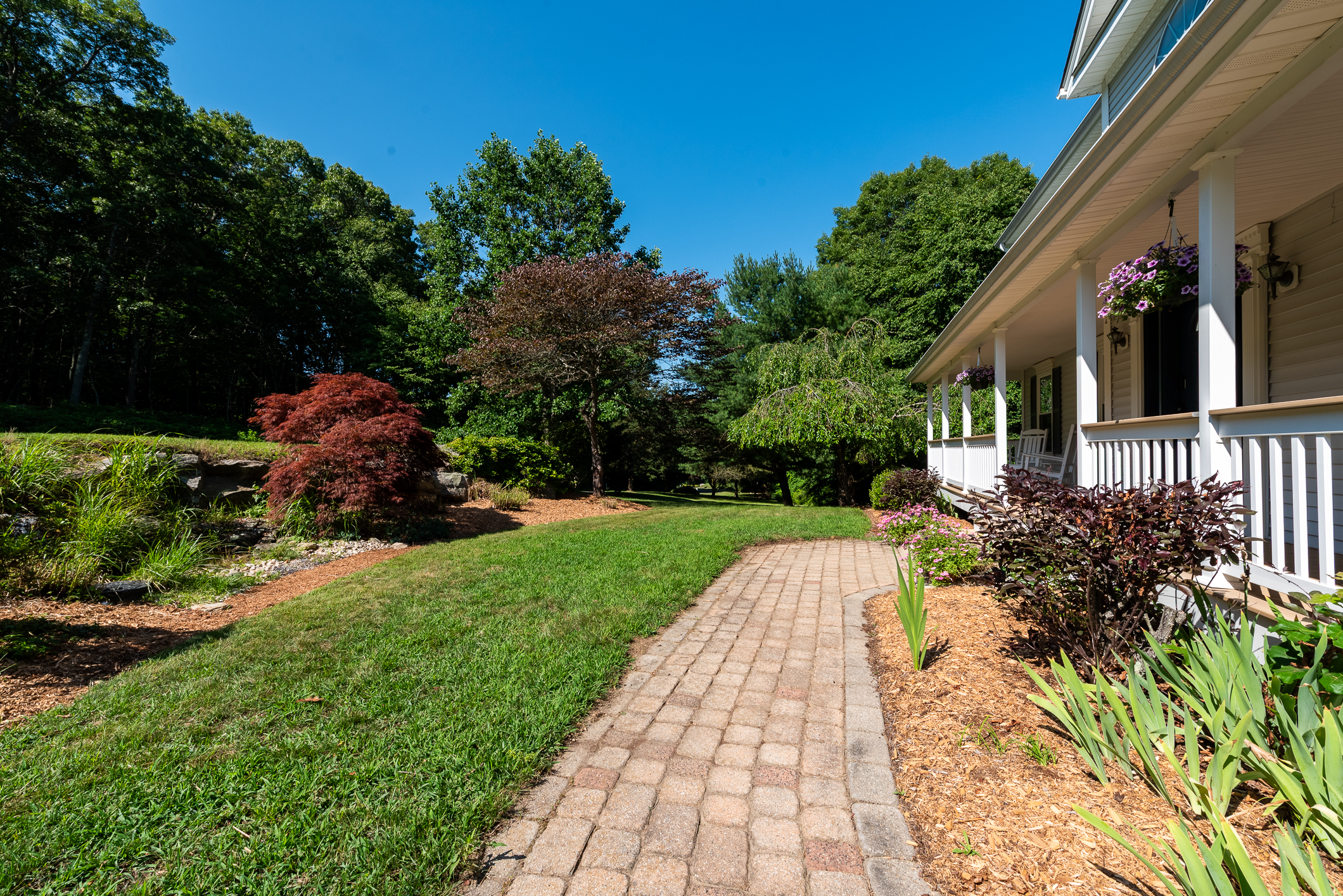  Classic Colonial Nestled on 3 Private Acres in Autumn Ridge - 物件實景
