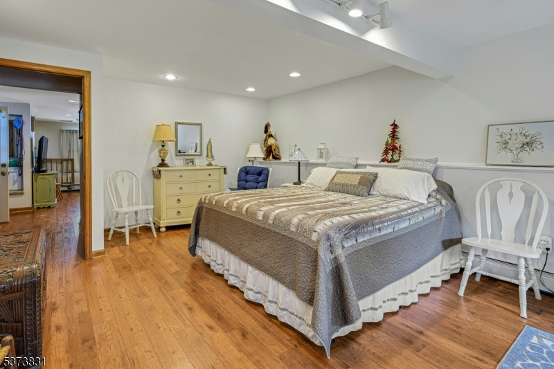 Frankford Twp., New Jersey, 07826, United States, 4 Bedrooms Bedrooms, ,4 BathroomsBathrooms,Residential,For Sale,1901046
