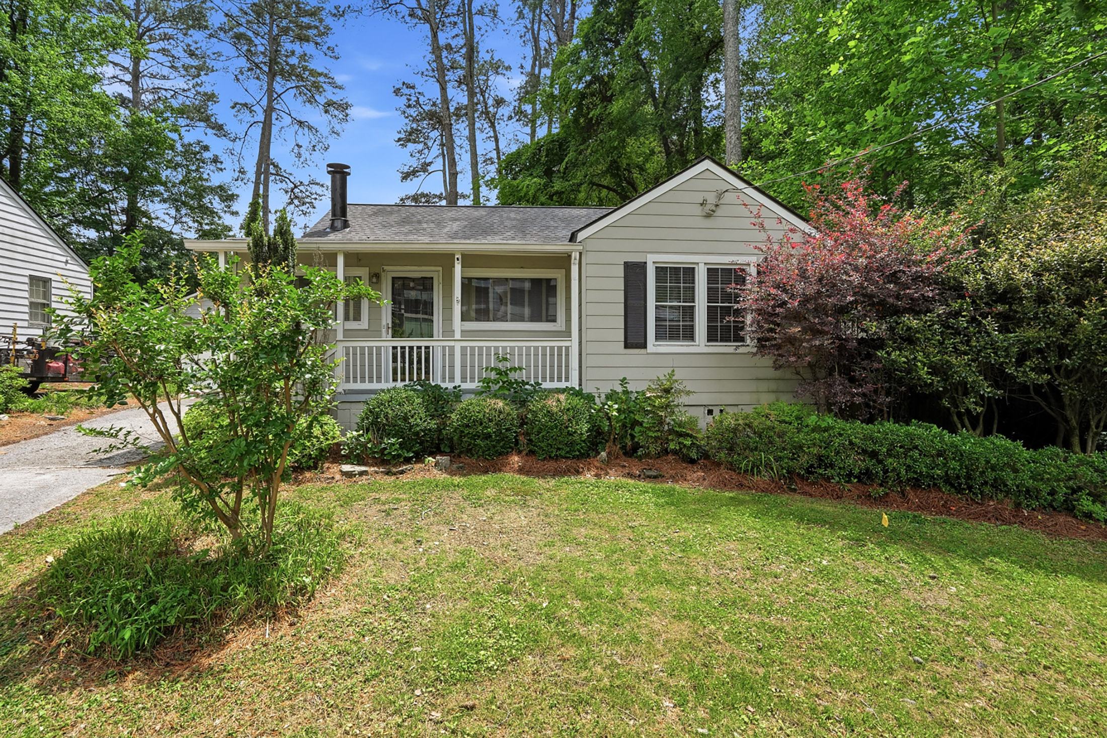  Charming Bungalow Tucked in Sought-After Lavista Park - 物件實景