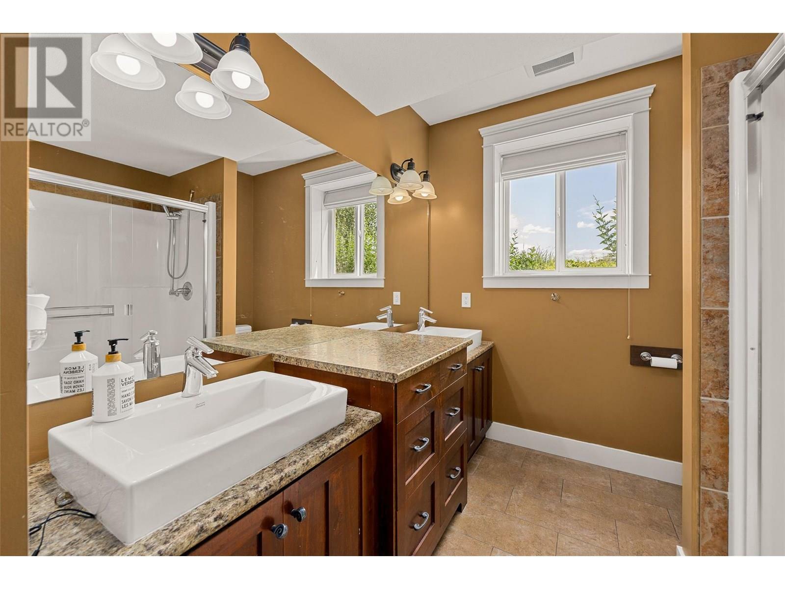 KELOWNA, British Columbia, V1W 4C5, CA, 5 Bedrooms Bedrooms, ,3 BathroomsBathrooms,Residential,For Sale,1883481