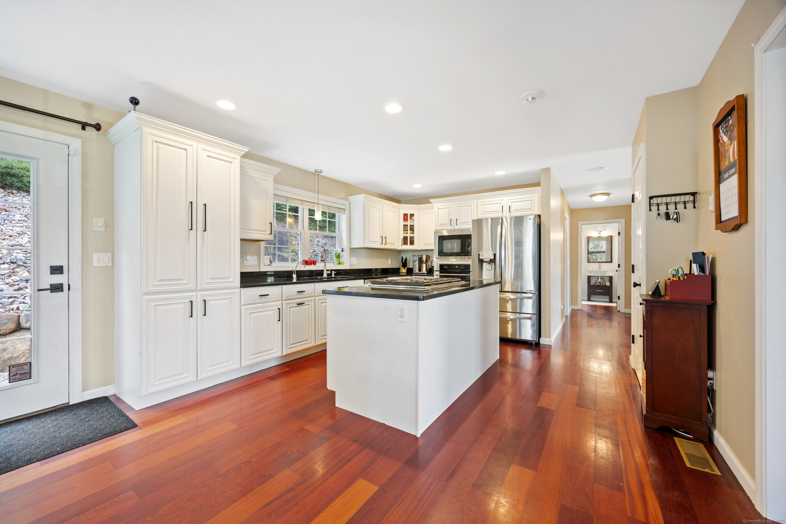 Naugatuck, Connecticut, 06770, United States, 4 Bedrooms Bedrooms, ,3 BathroomsBathrooms,Residential,For Sale,1938960
