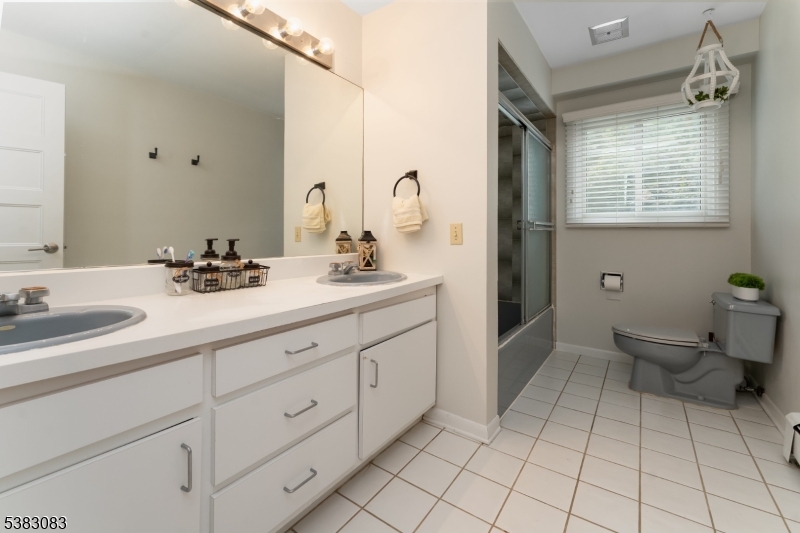 Washington Twp., New Jersey, 07830, United States, 4 Bedrooms Bedrooms, ,4 BathroomsBathrooms,Residential,For Sale,1950864
