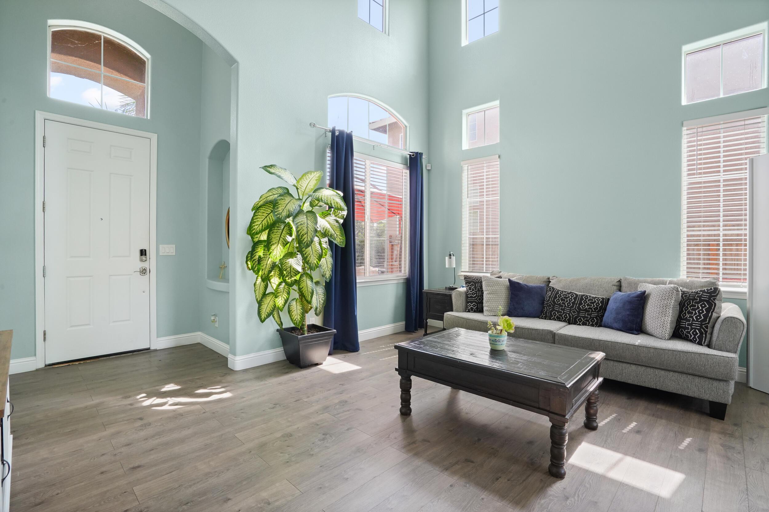 Porterville, California, 93257, United States, 5 Bedrooms Bedrooms, ,3 BathroomsBathrooms,Residential,For Sale,1983306