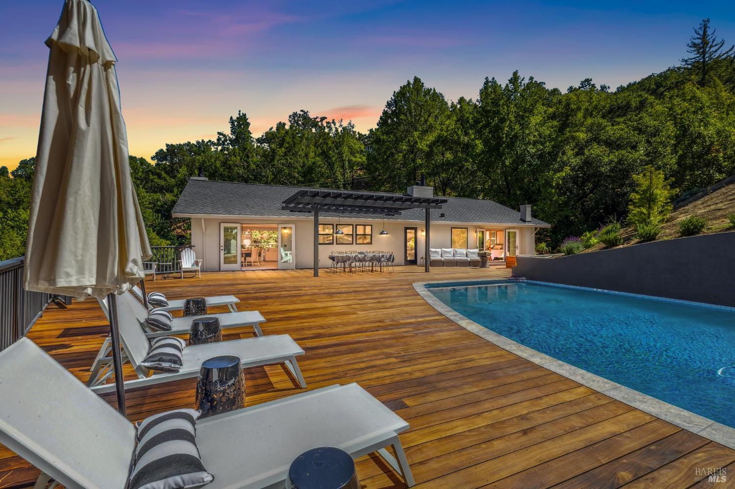 San Rafael, California, 94903, United States, 4 Bedrooms Bedrooms, ,3 BathroomsBathrooms,Residential,For Sale,1917478