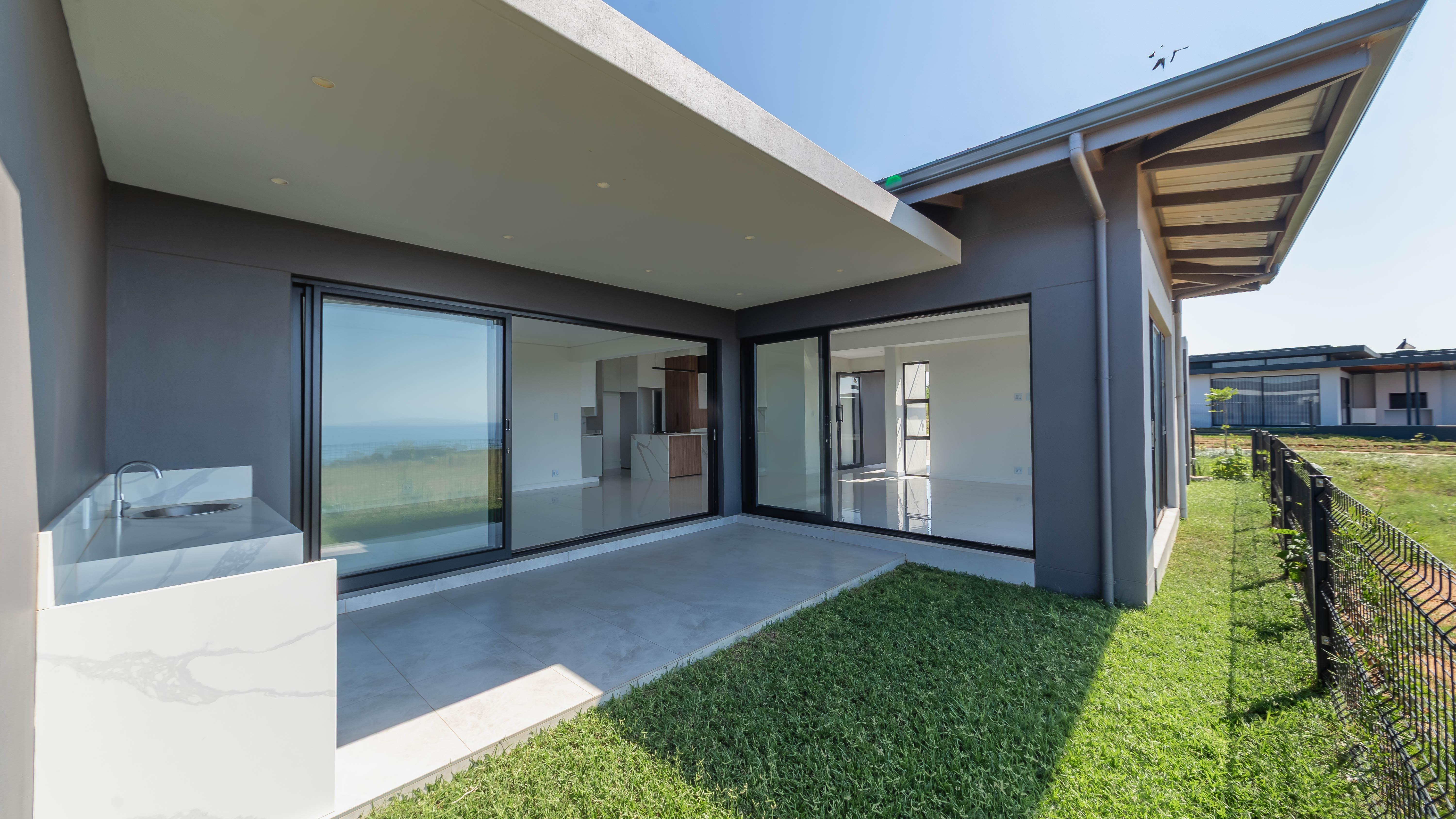  Luxury Single-Level Residence with Panoramic Sea Views in Salta Estate - 物件實景