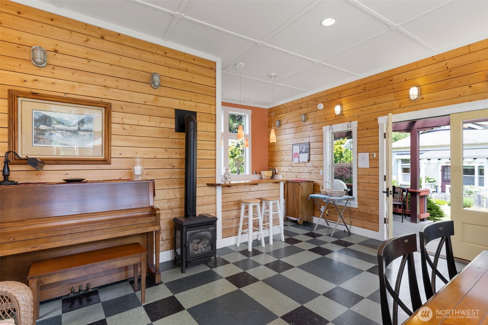 Port Townsend, Washington, 98368, United States, 2 Bedrooms Bedrooms, ,1 BathroomBathrooms,Residential,For Sale,1989470